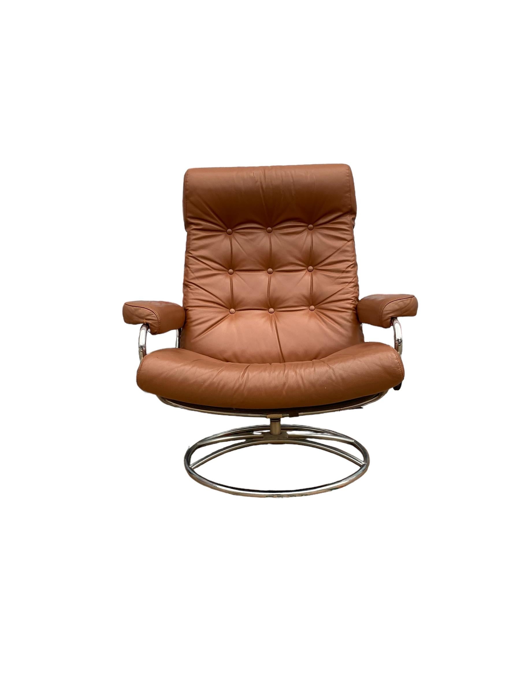 Ekornes Stressless Reclining Lounge Chair and Ottoman in Burnt Orange 4
