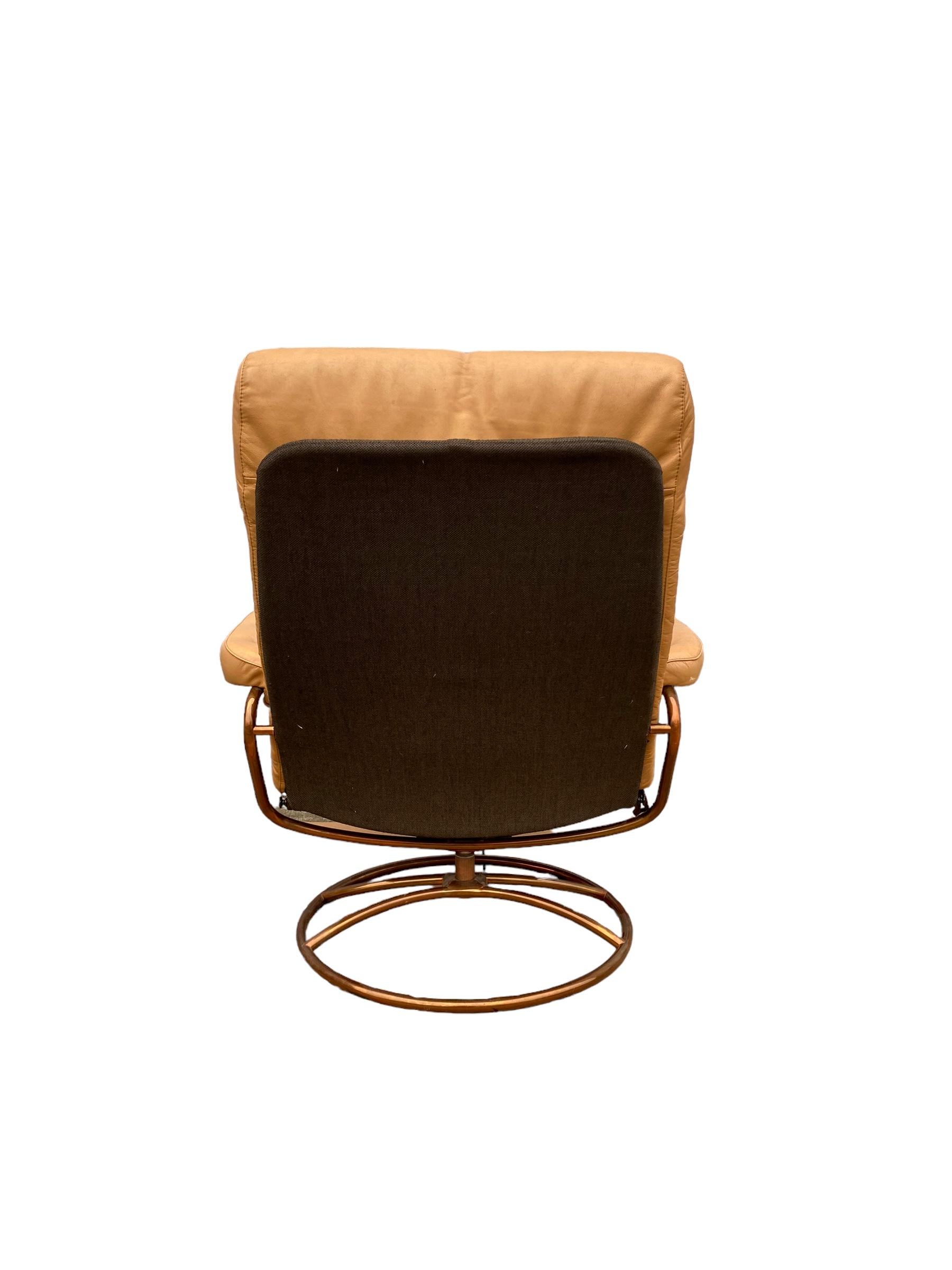 20th Century Ekornes Stressless Reclining Lounge Chair and Ottoman in Cream with Copper Frame