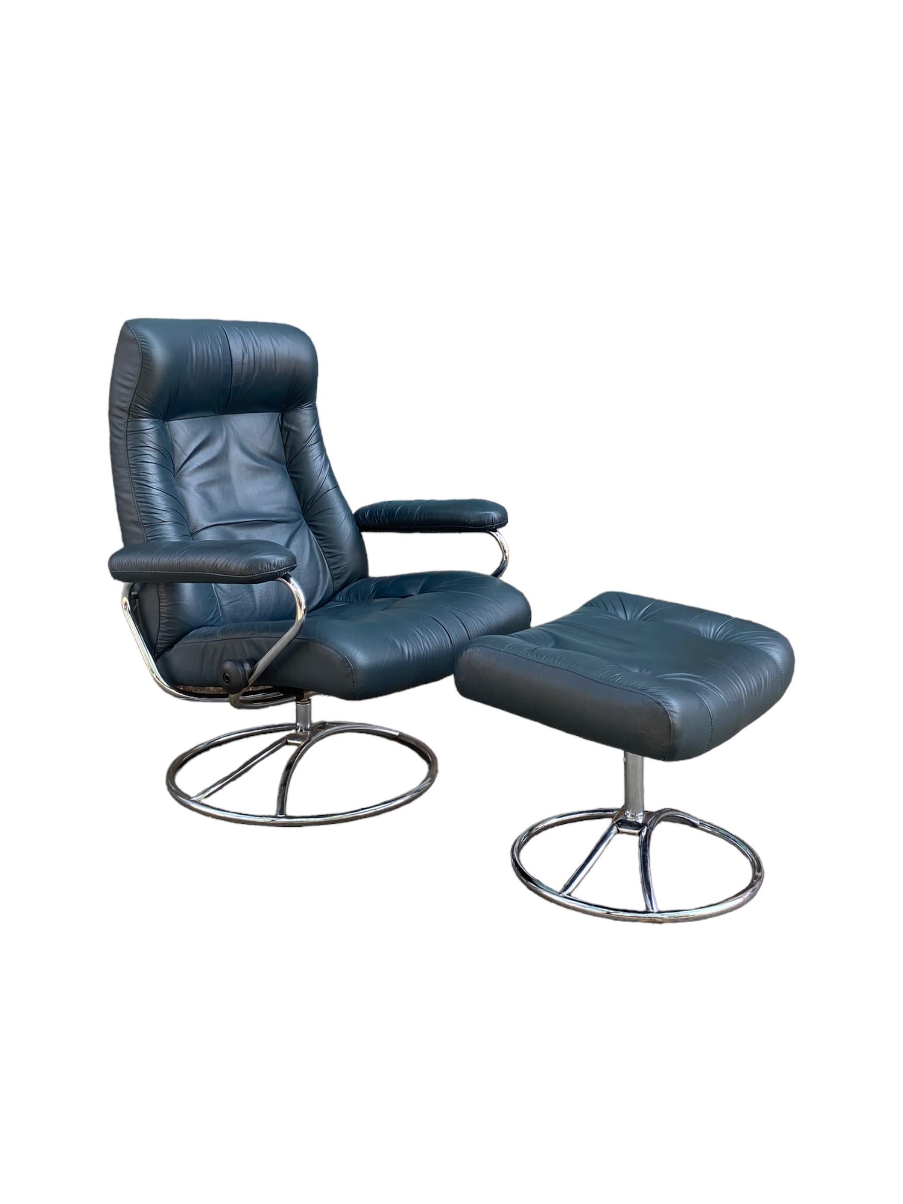 Leather Ekornes Stressless Reclining Lounge Chair and Ottoman in Navy Blue