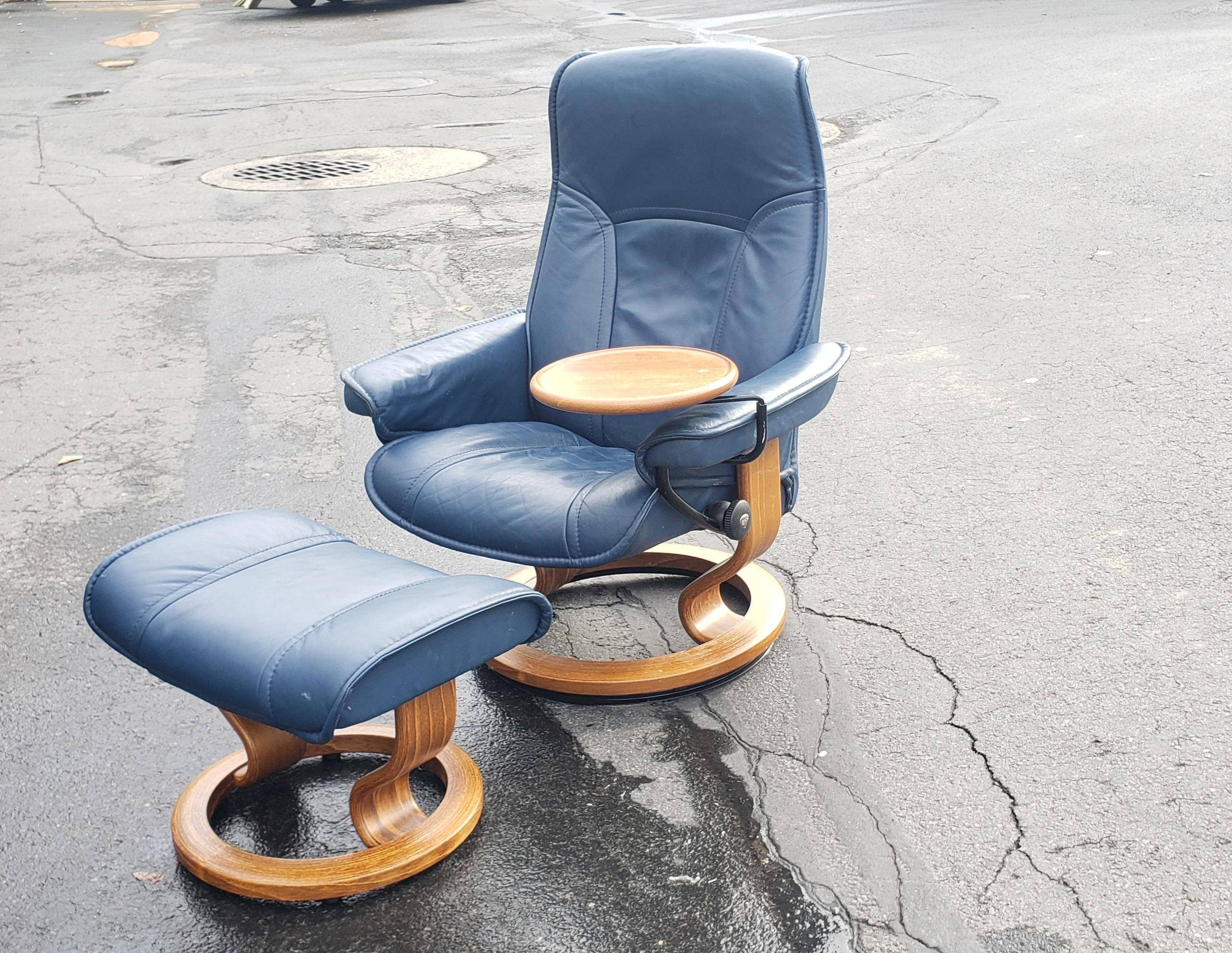 Other Ekornes Stressless Reclining Lounge Chair with matching Ottoman and Tray