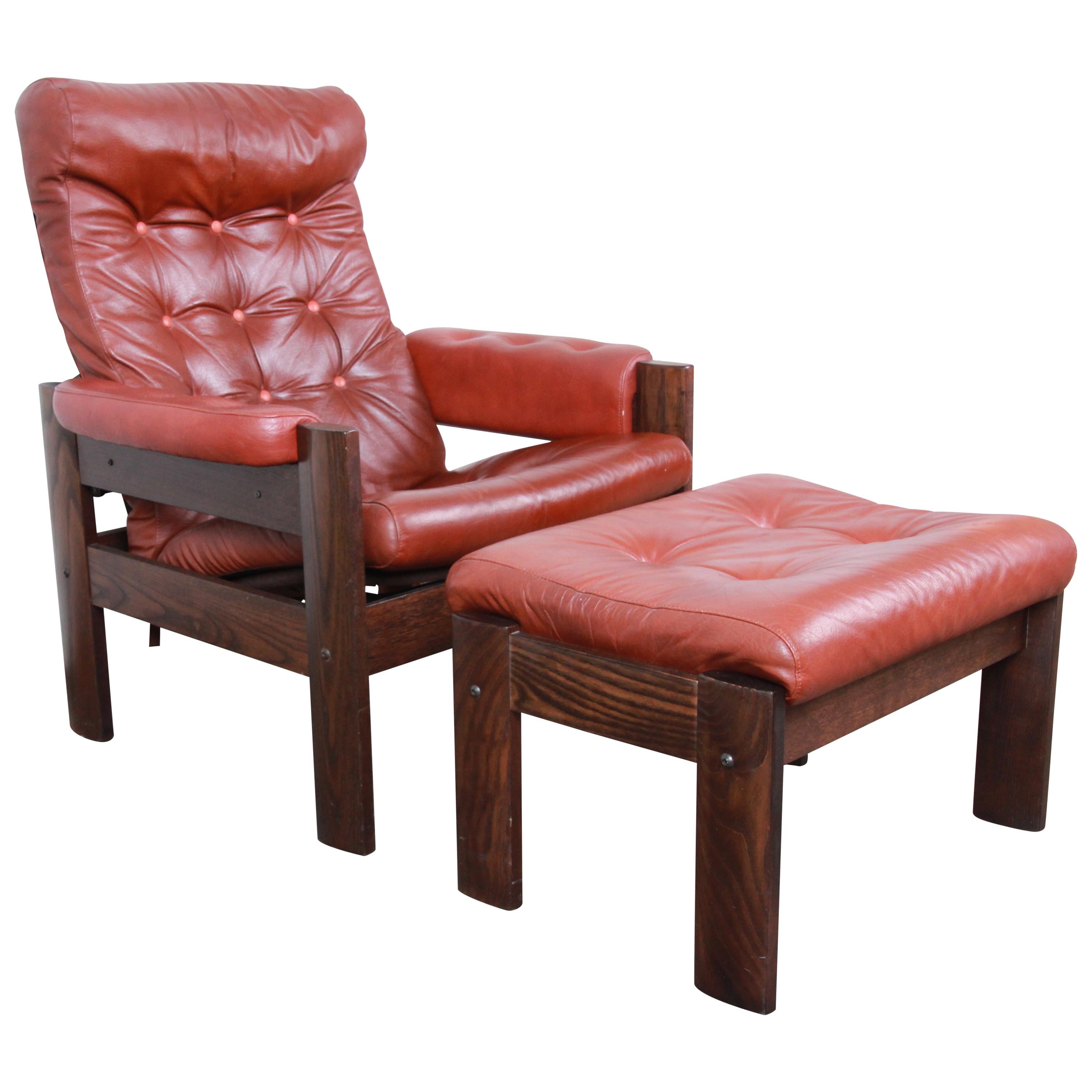 Ekornes Stressless Scandinavian Modern Leather and Oak Lounge Chair and Ottoman