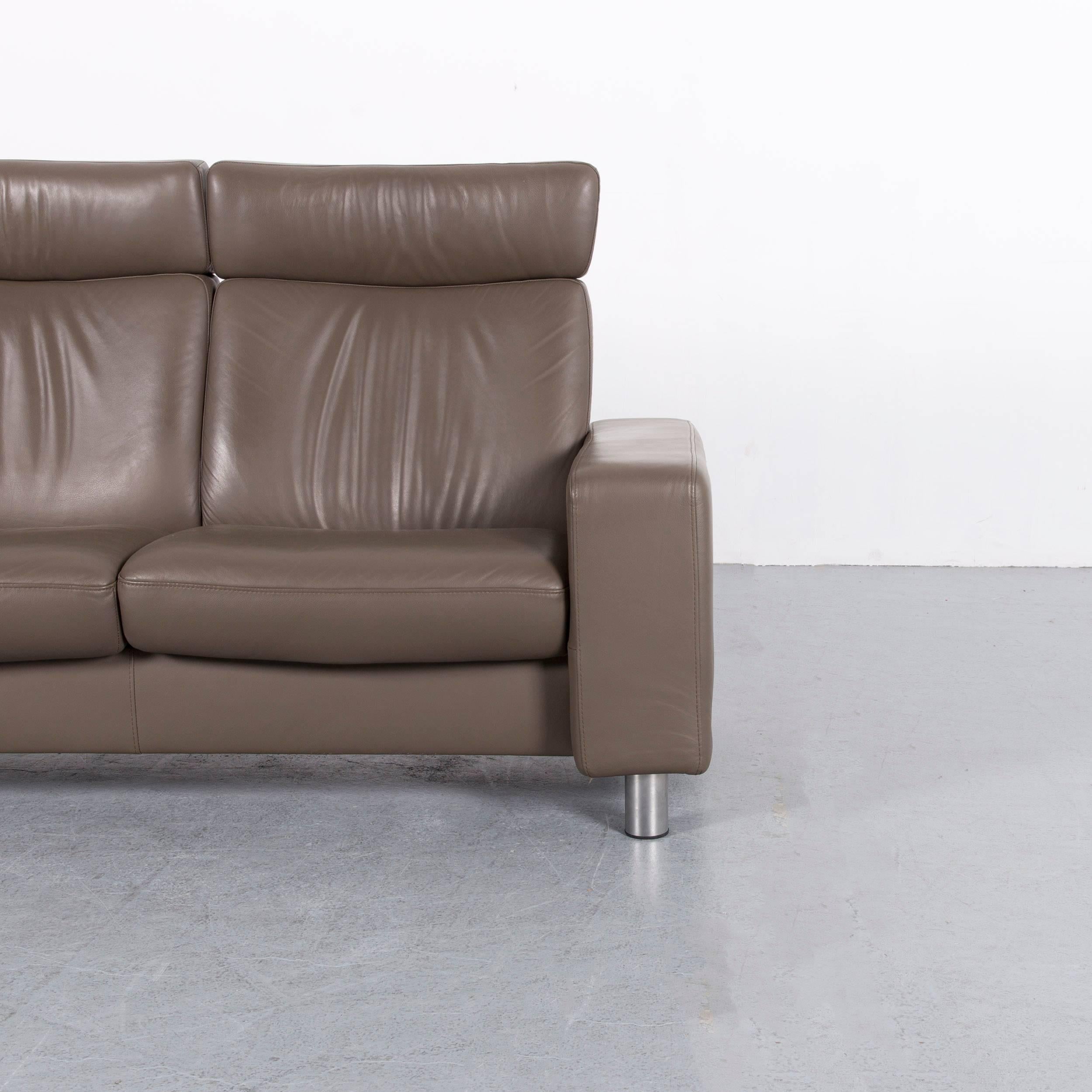 brown leather recliner sofa