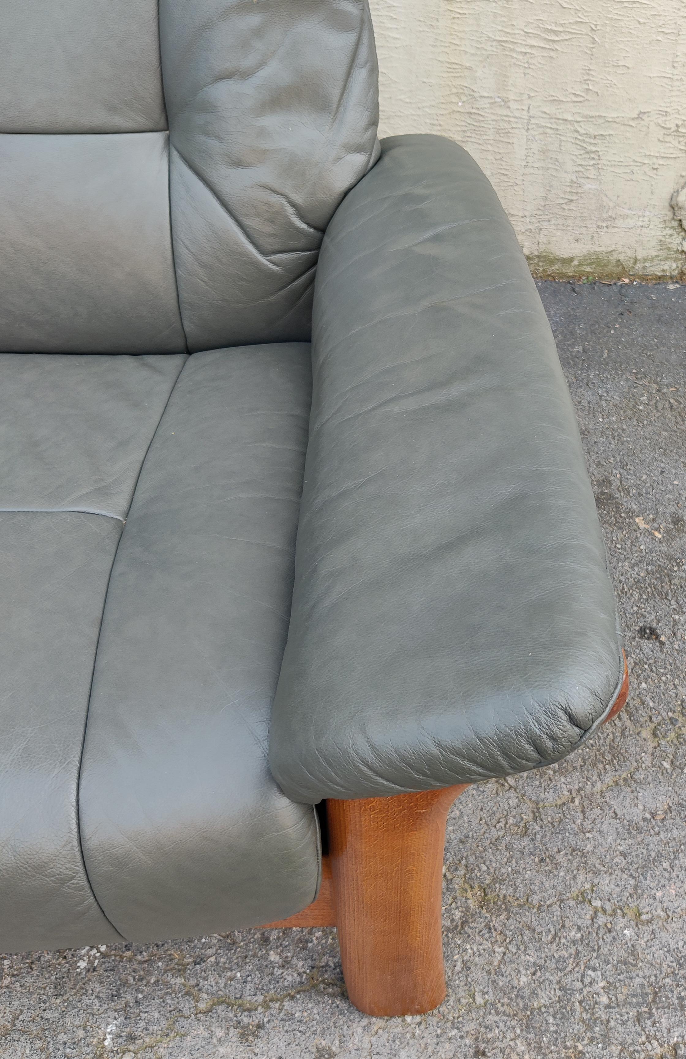 ekornes amigo sofa