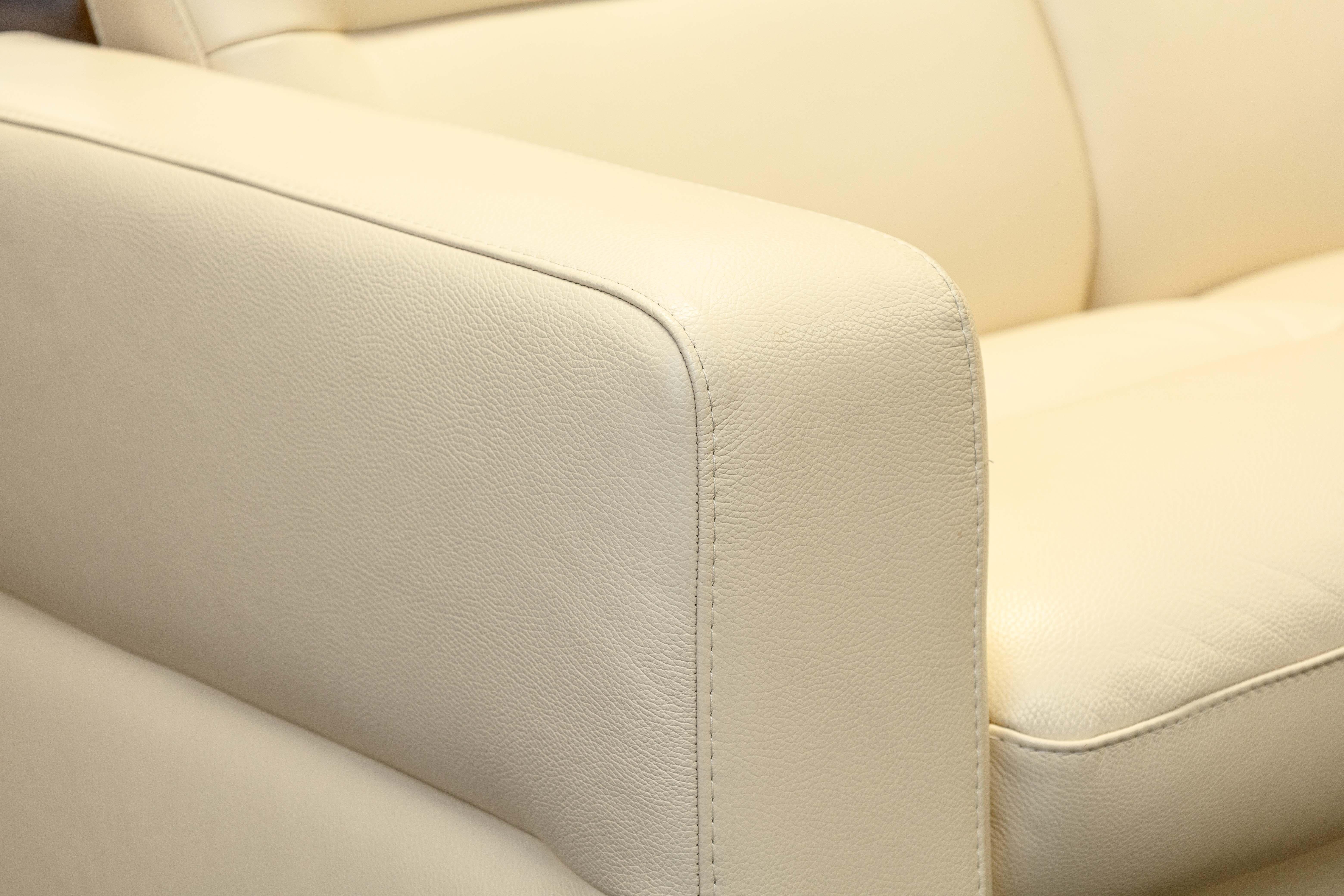 Norwegian Ekornes Stressless Wave Lowback Contemporary Loveseat with Cori Vanilla Leather For Sale