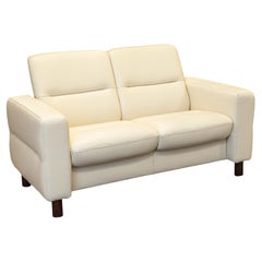 Ekornes Stressless Wave Lowback Contemporary Loveseat with Cori Vanilla Leather