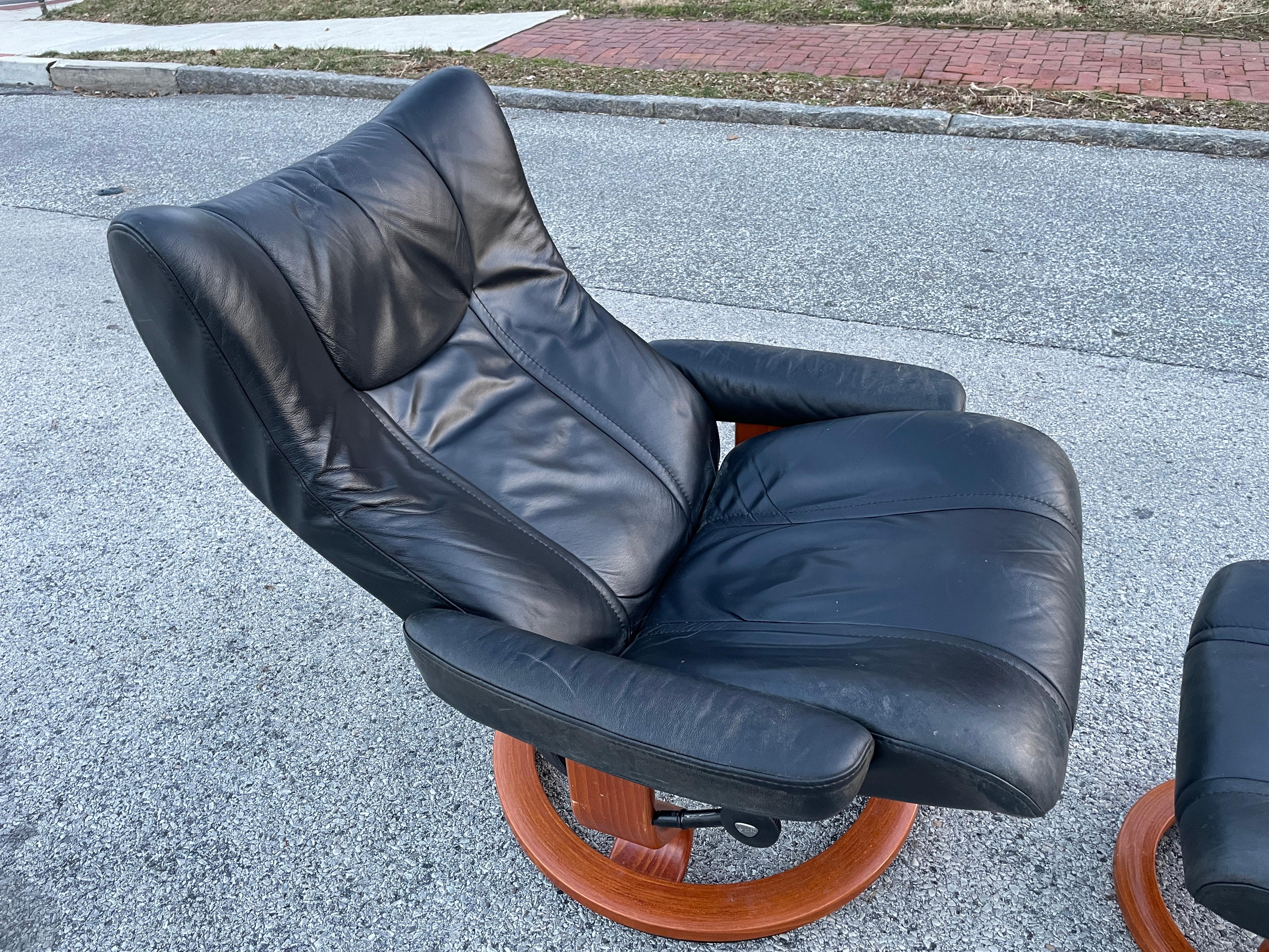 Ekornes Stressless Wingback Recliner Chair and Ottoman 4