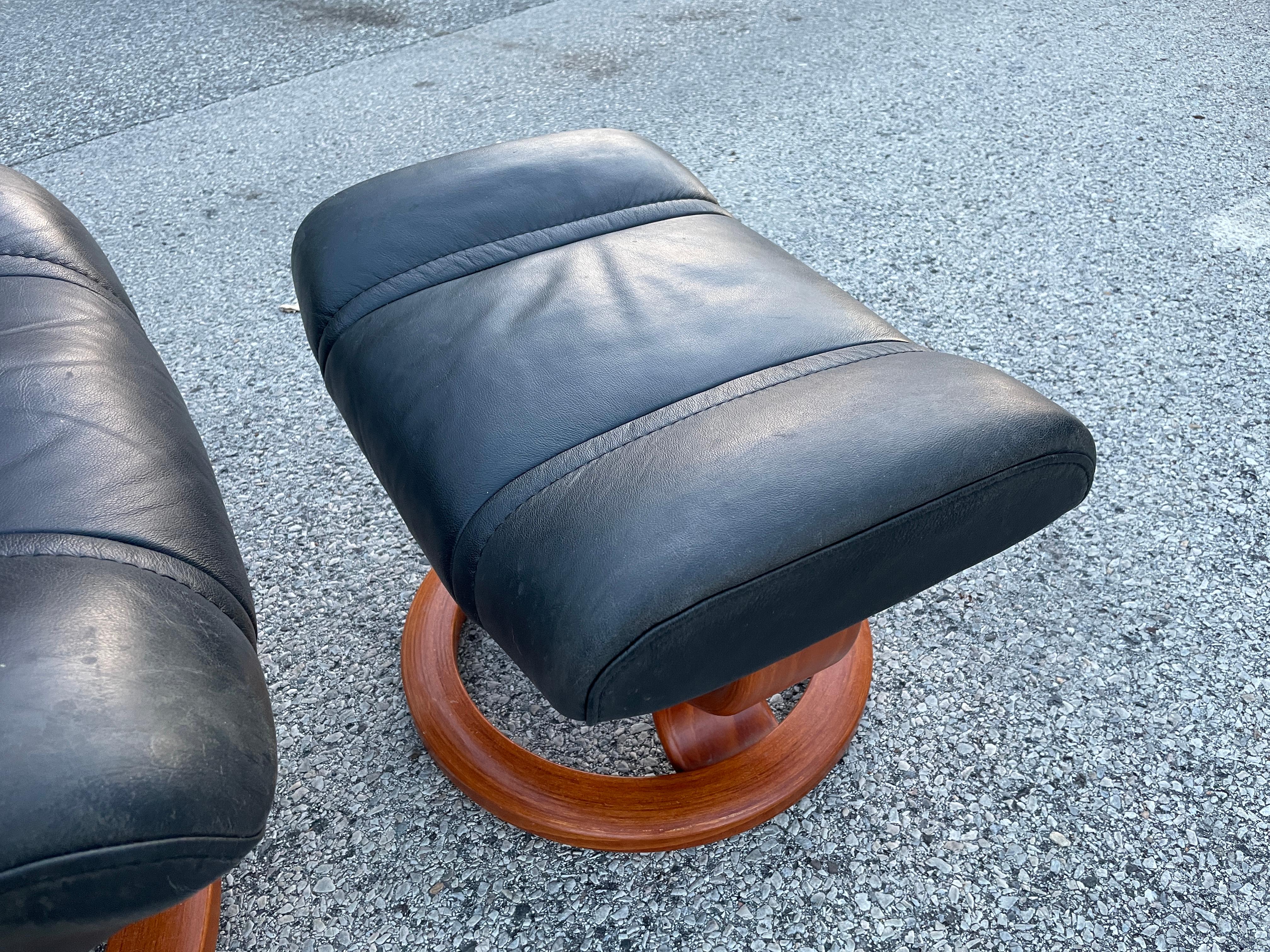 Ekornes Stressless Wingback Recliner Chair and Ottoman In Good Condition In Media, PA
