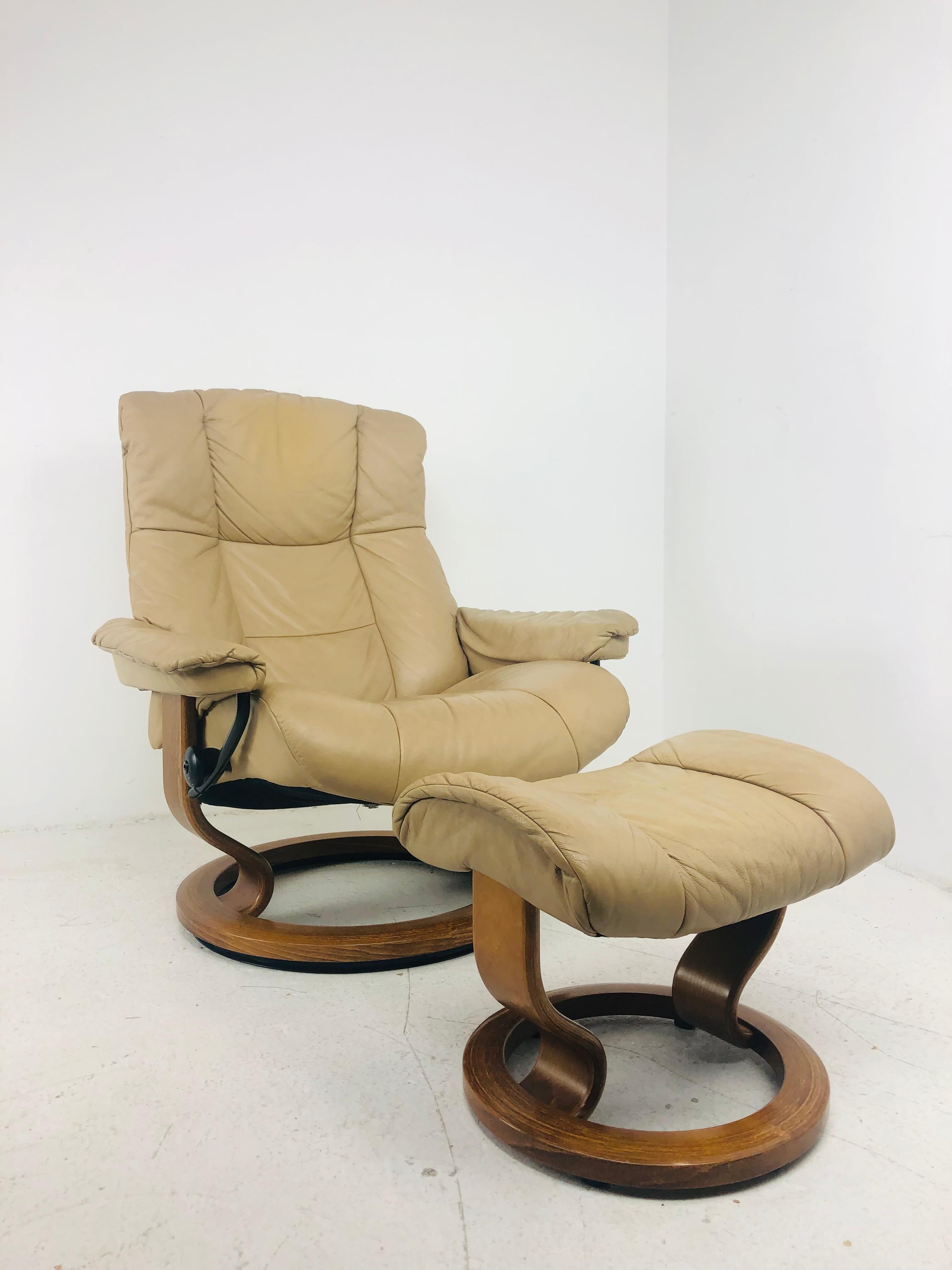 used stressless recliner