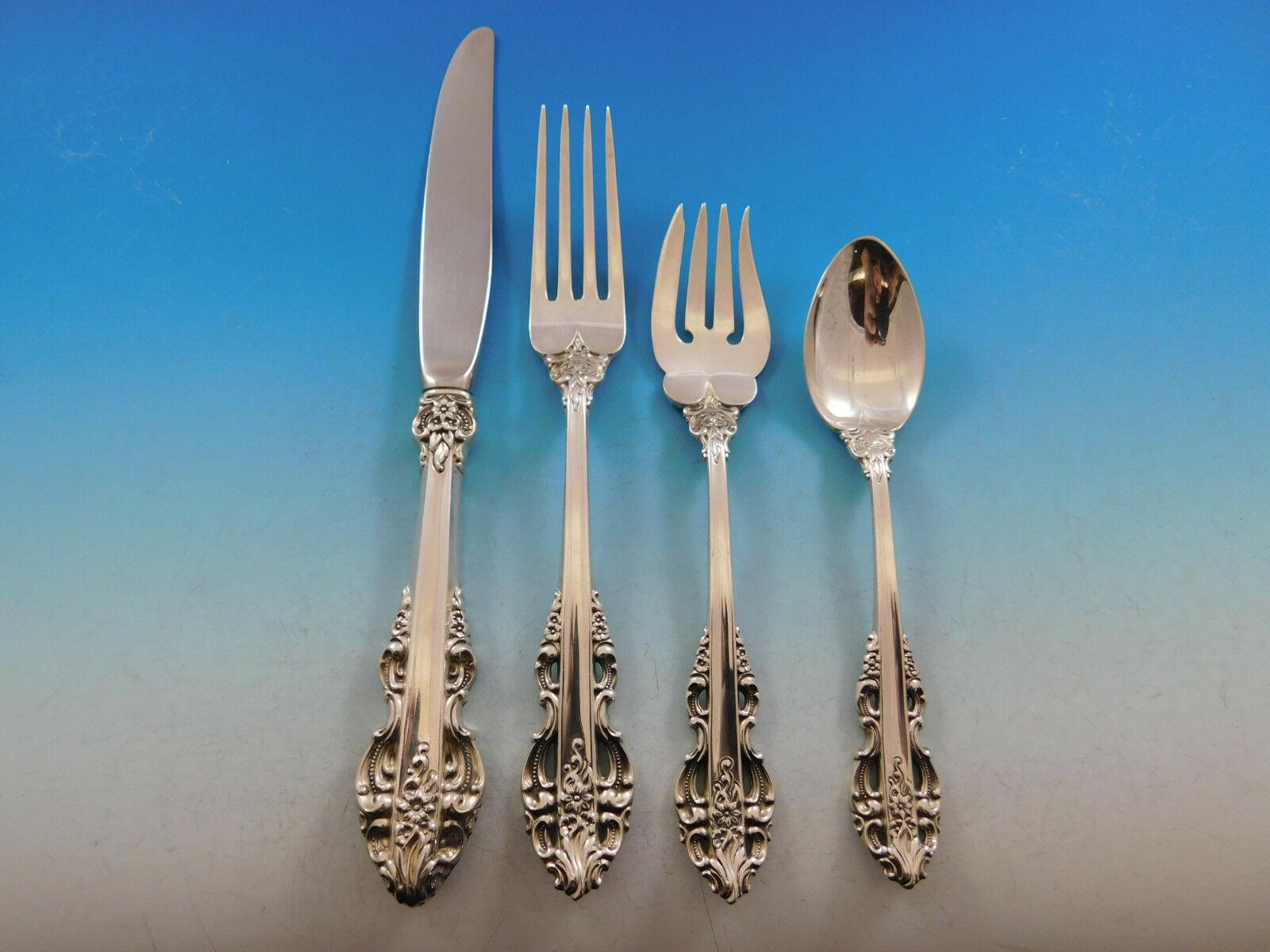 El Greco by Reed and Barton, circa 1972 sterling silver flatware set - 39 pieces. This set includes:
8 knives, 9 3/8