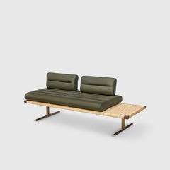 Canapé El Raval en rotin et noyer de Yabu Pushelberg en cuir olive