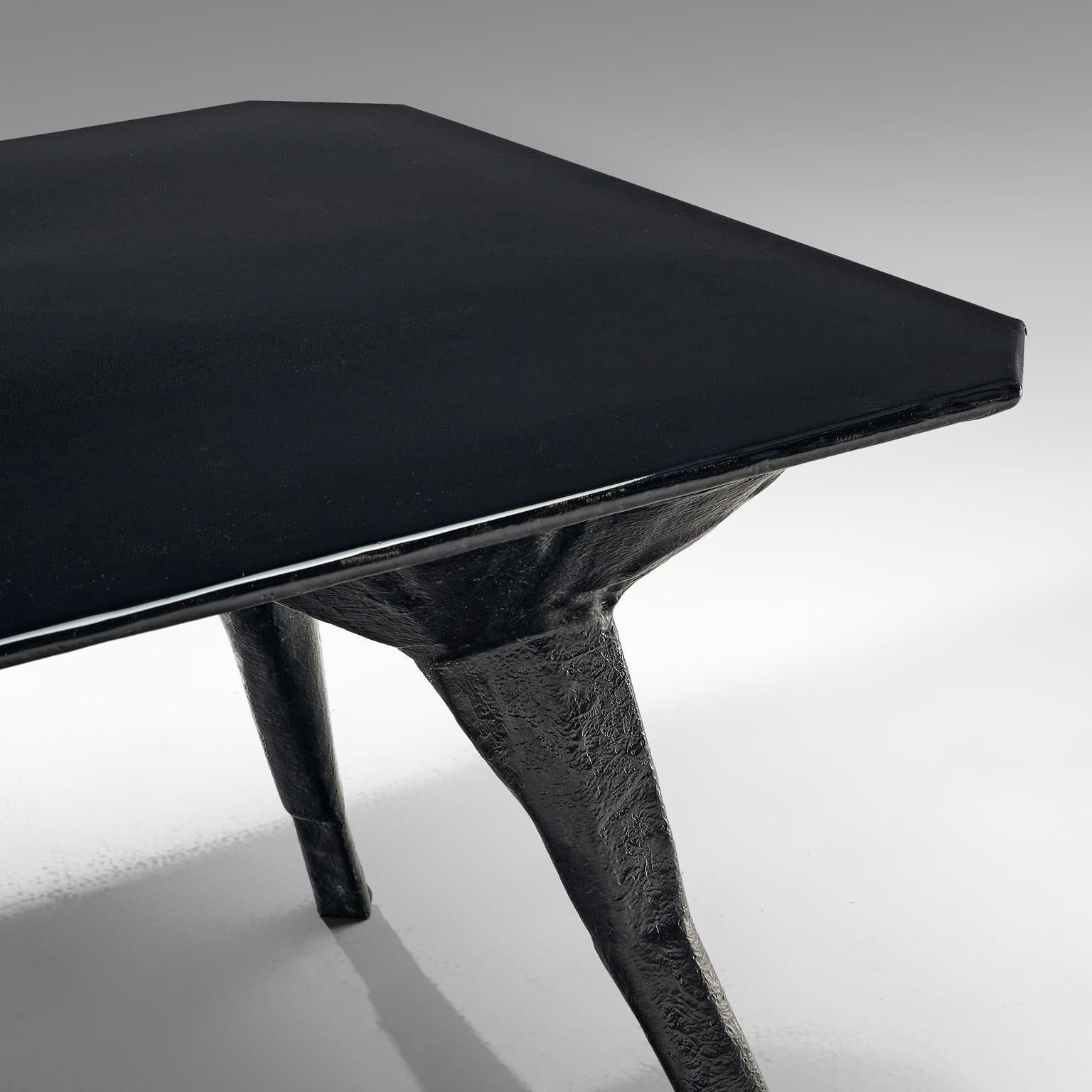 El Ultimo Grito Sculptural Dining Table in Black Fibreglass In Good Condition In Waalwijk, NL