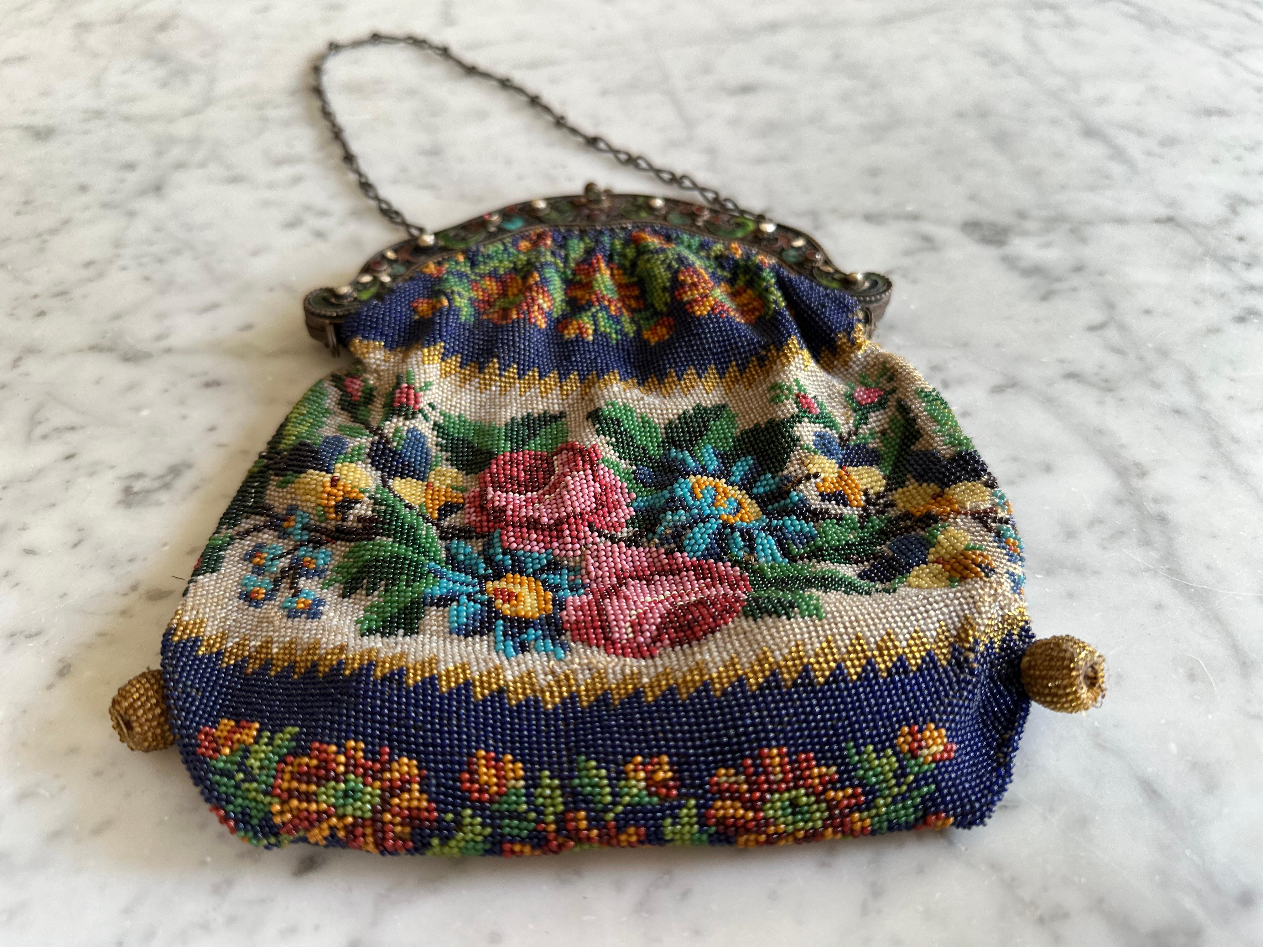Elaborate Beaded Handbag with Cloisonné-Style Clasp, Historicism circa 1880 For Sale 9