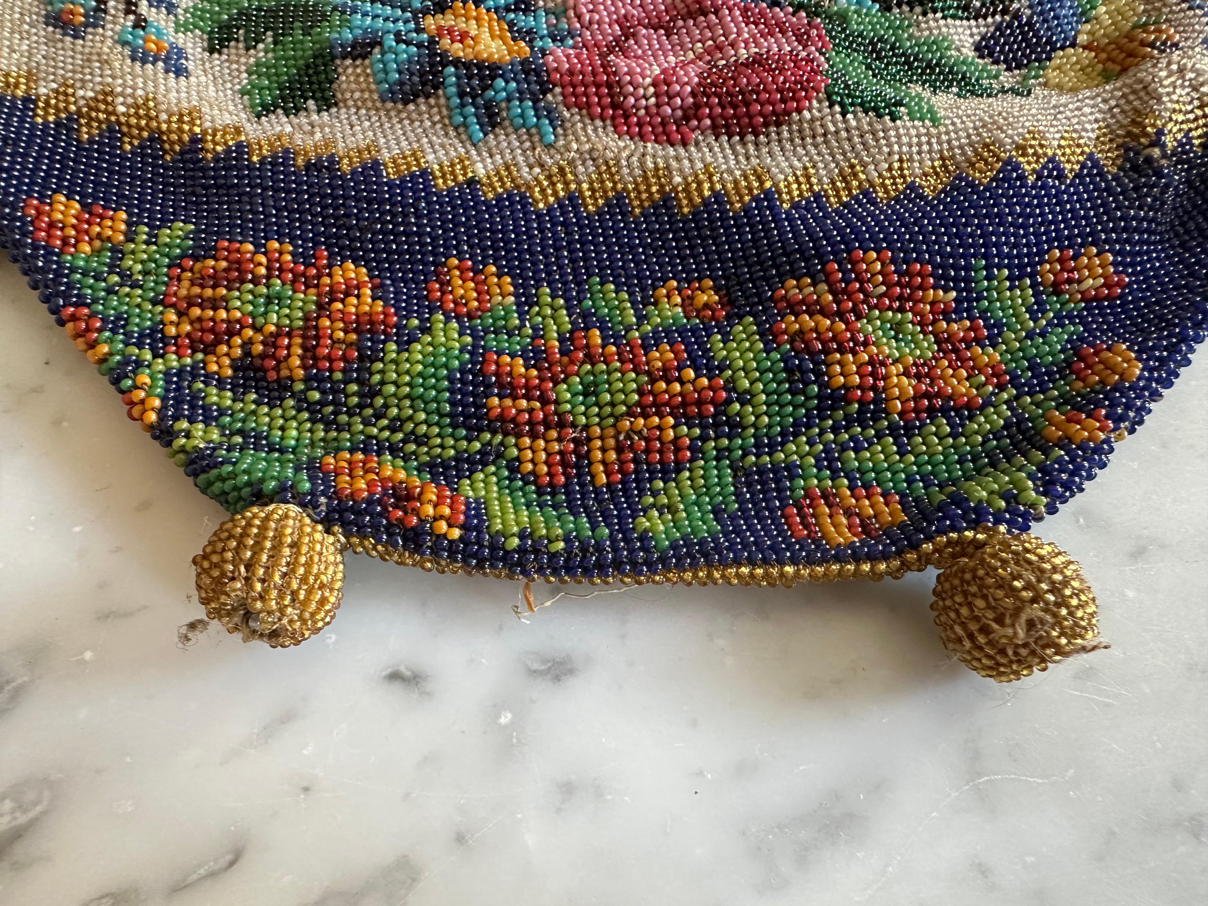 Elaborate Beaded Handbag with Cloisonné-Style Clasp, Historicism circa 1880 For Sale 2