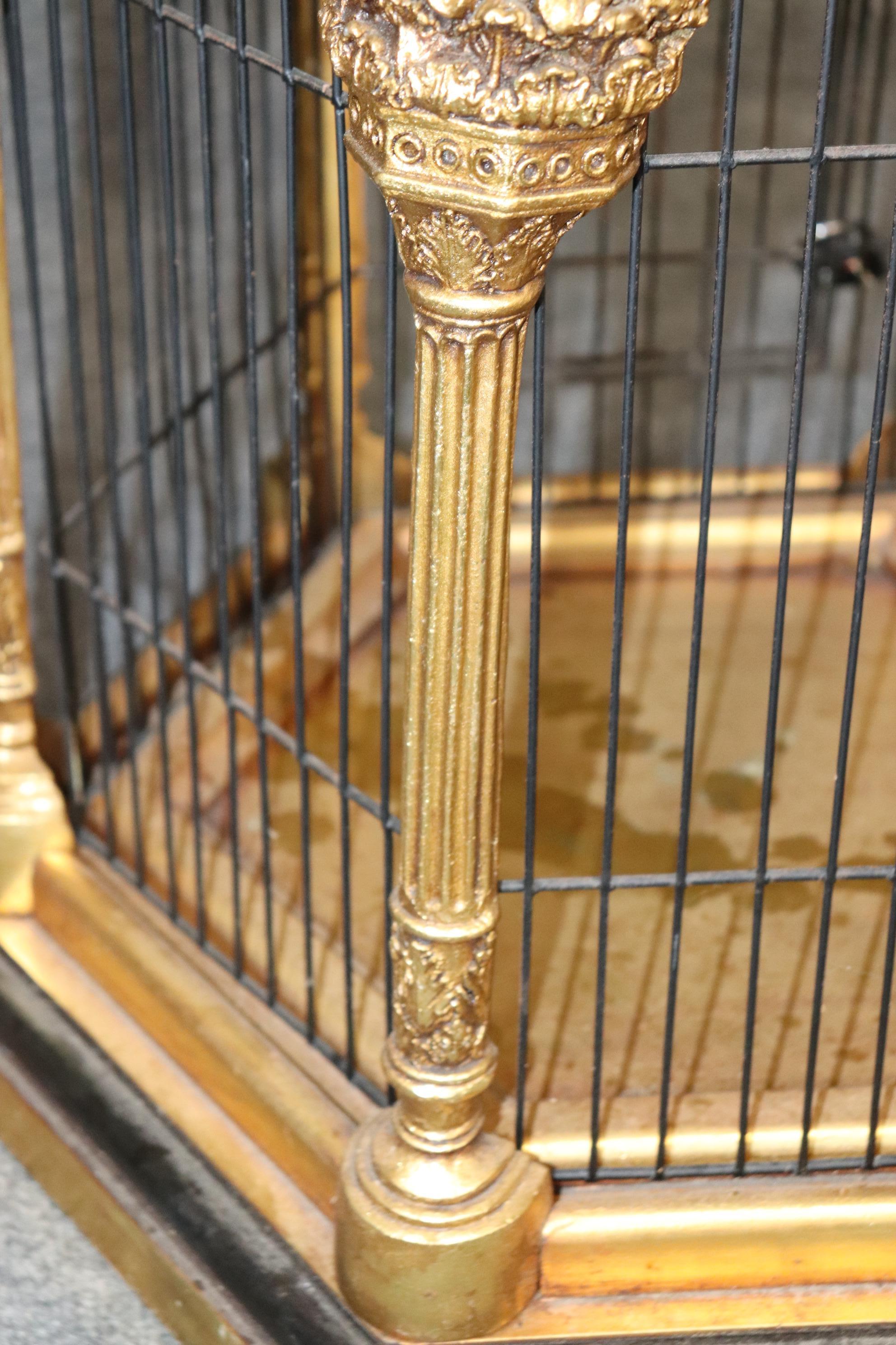 Elaborate Carved Gilded Arabesque Style Carved Parakeet Bird Cage In Good Condition In Swedesboro, NJ