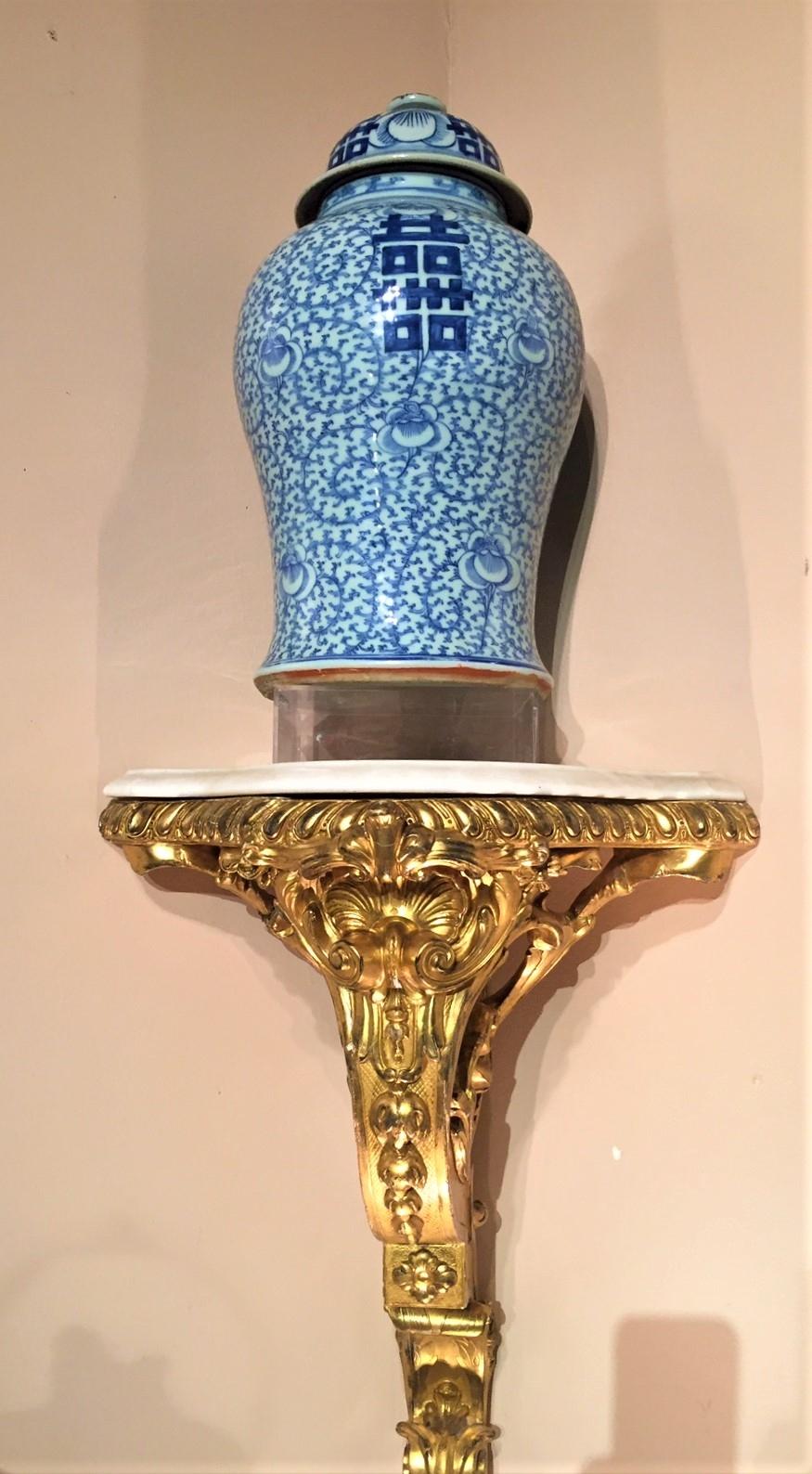 Louis XV Elaborate Oversized Giltwood Corner Bracket with Marble Top