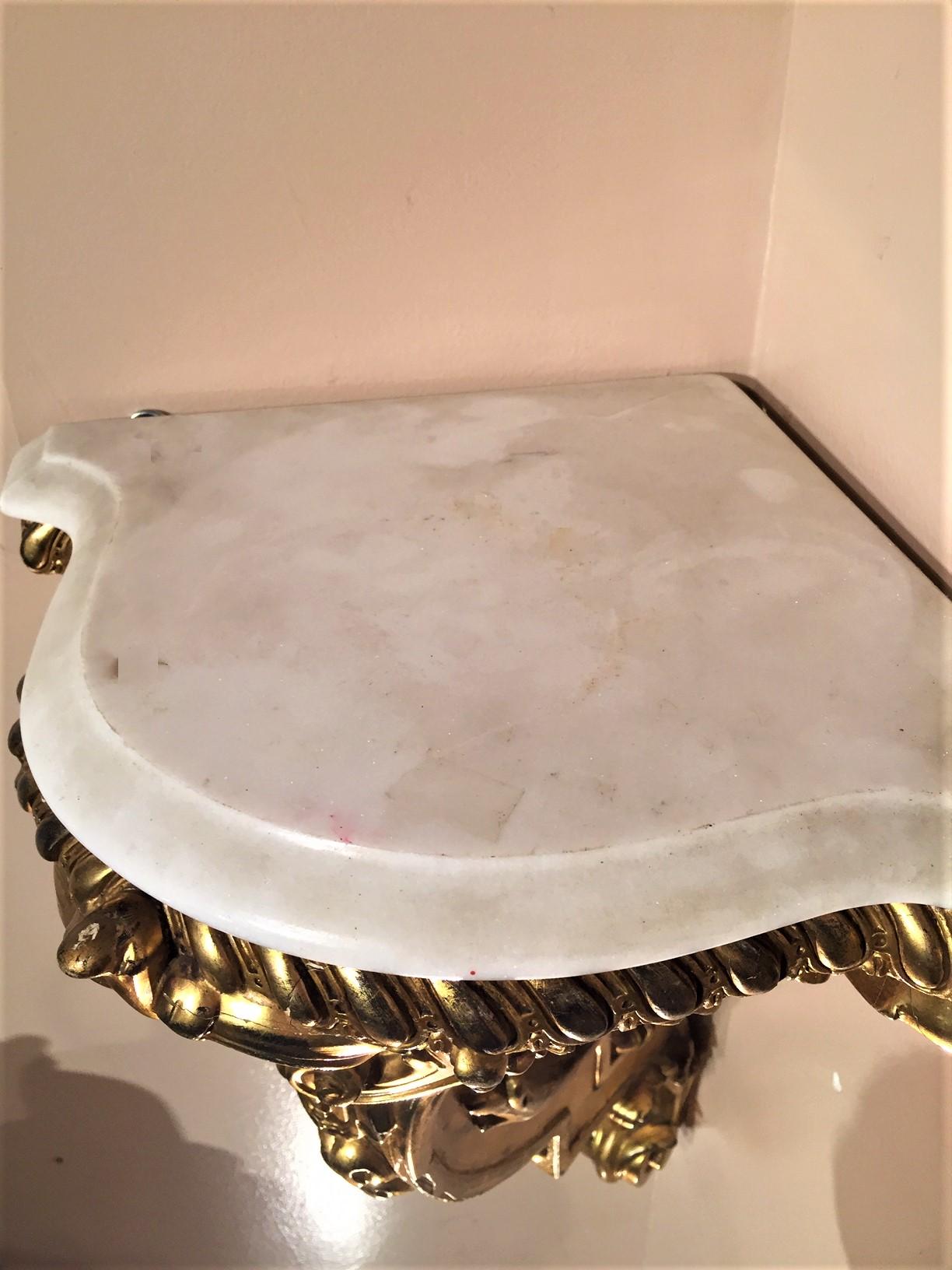 Gesso Elaborate Oversized Giltwood Corner Bracket with Marble Top