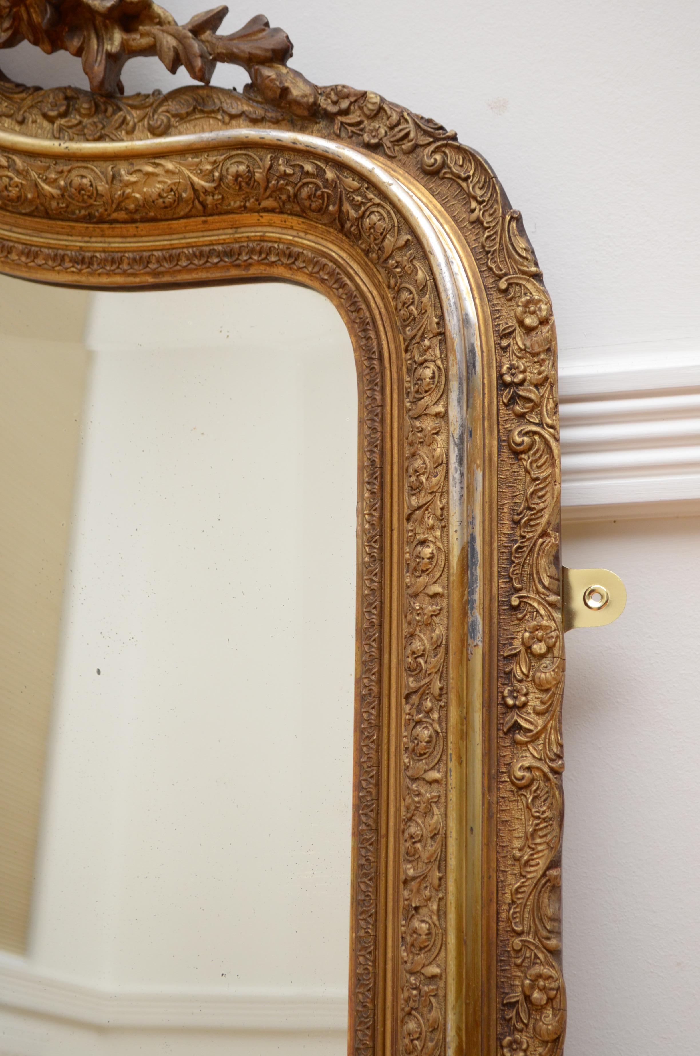 Elaborate 19th Century Giltwood Mirror For Sale 1