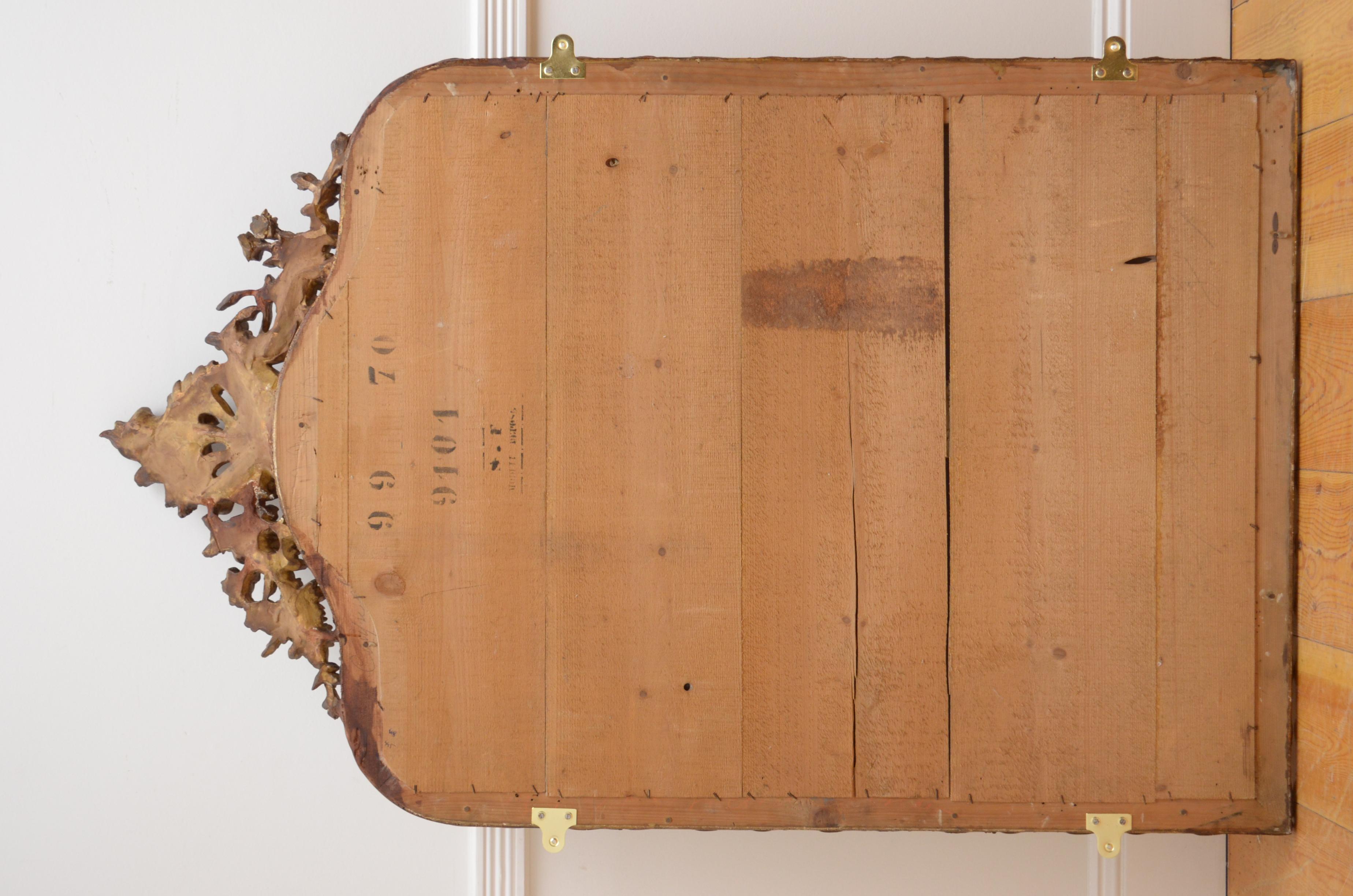 Aufwändiger Spiegel aus vergoldetem Holz aus dem XIX. Jahrhundert im Angebot 5