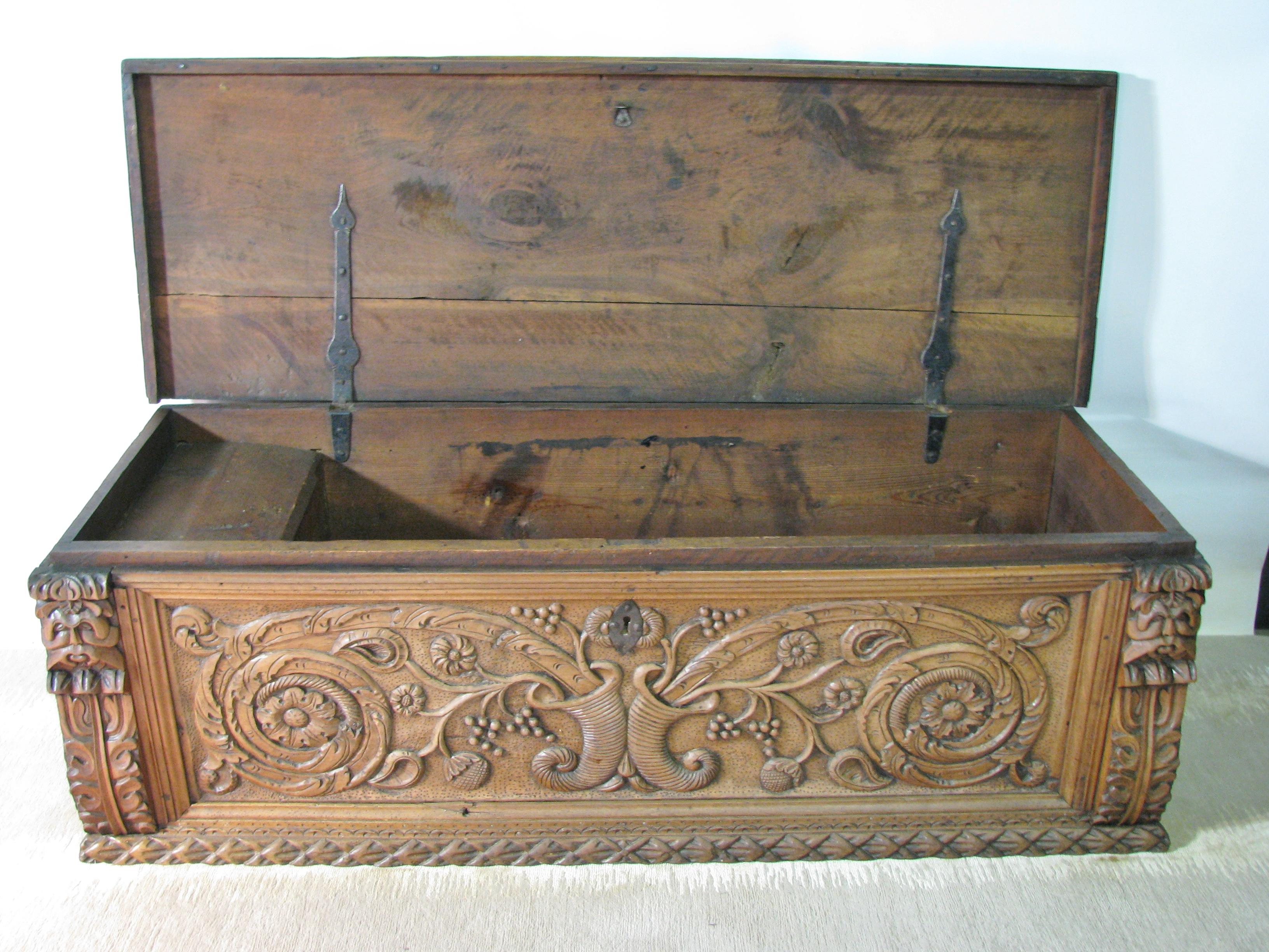 Elaborately Carved 17th Century Italian Trunk or Cassone In Good Condition For Sale In Geneva, IL
