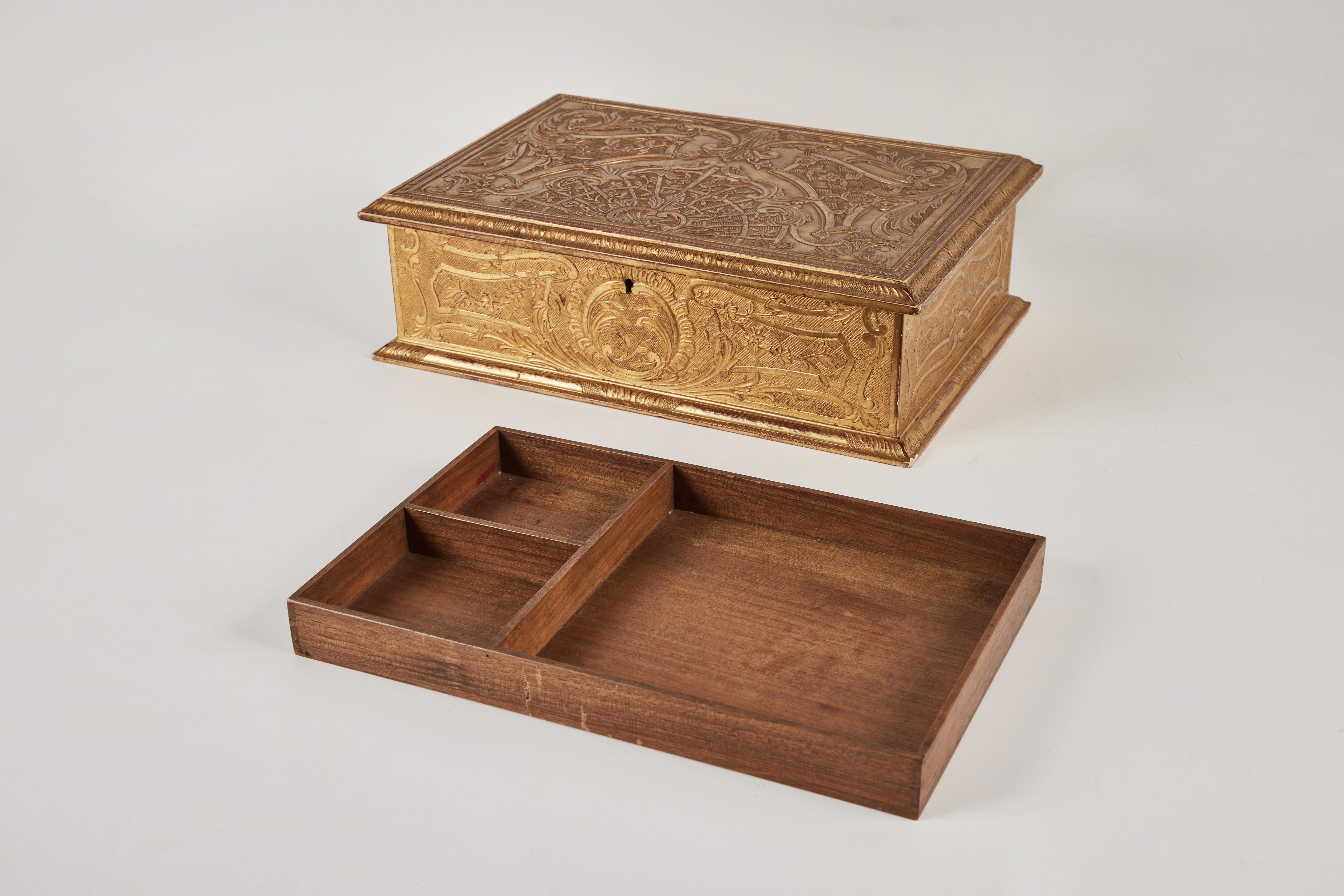 Carved Gilt Wood Box In Good Condition In Newport Beach, CA