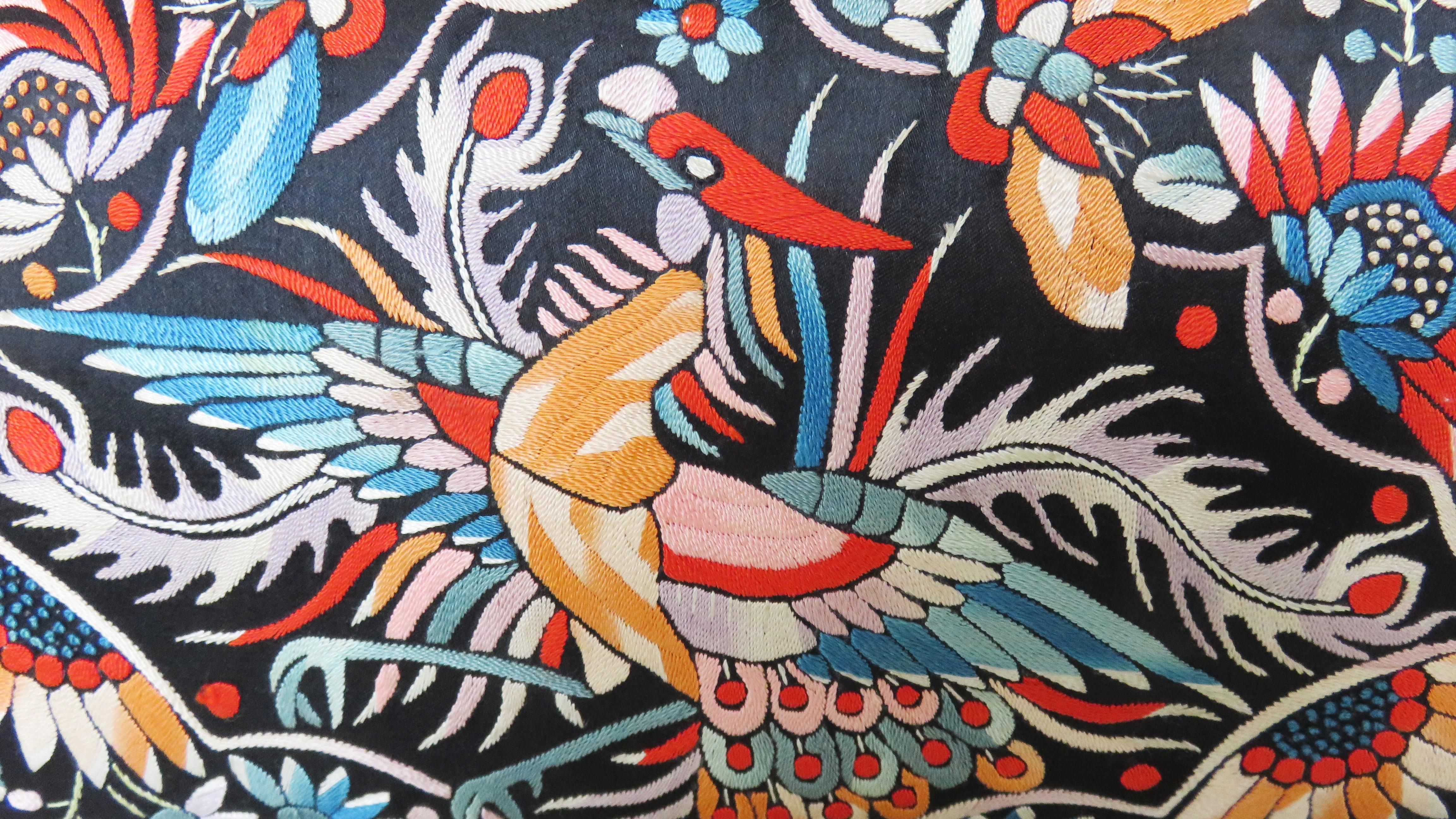 Women's 1940s Elaborately Embroidered Bird Silk Box Clutch For Sale