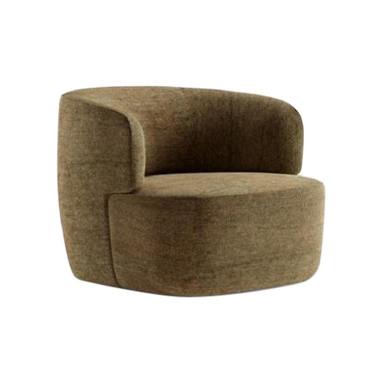 In rich caramel velvet, the cosy, rounded Elain armchair offers an inviting feel to any space. A padded seat and curved backrest fit together to maximize comfort and create a versatile contemporary look.

Made in Italy
Black swivel