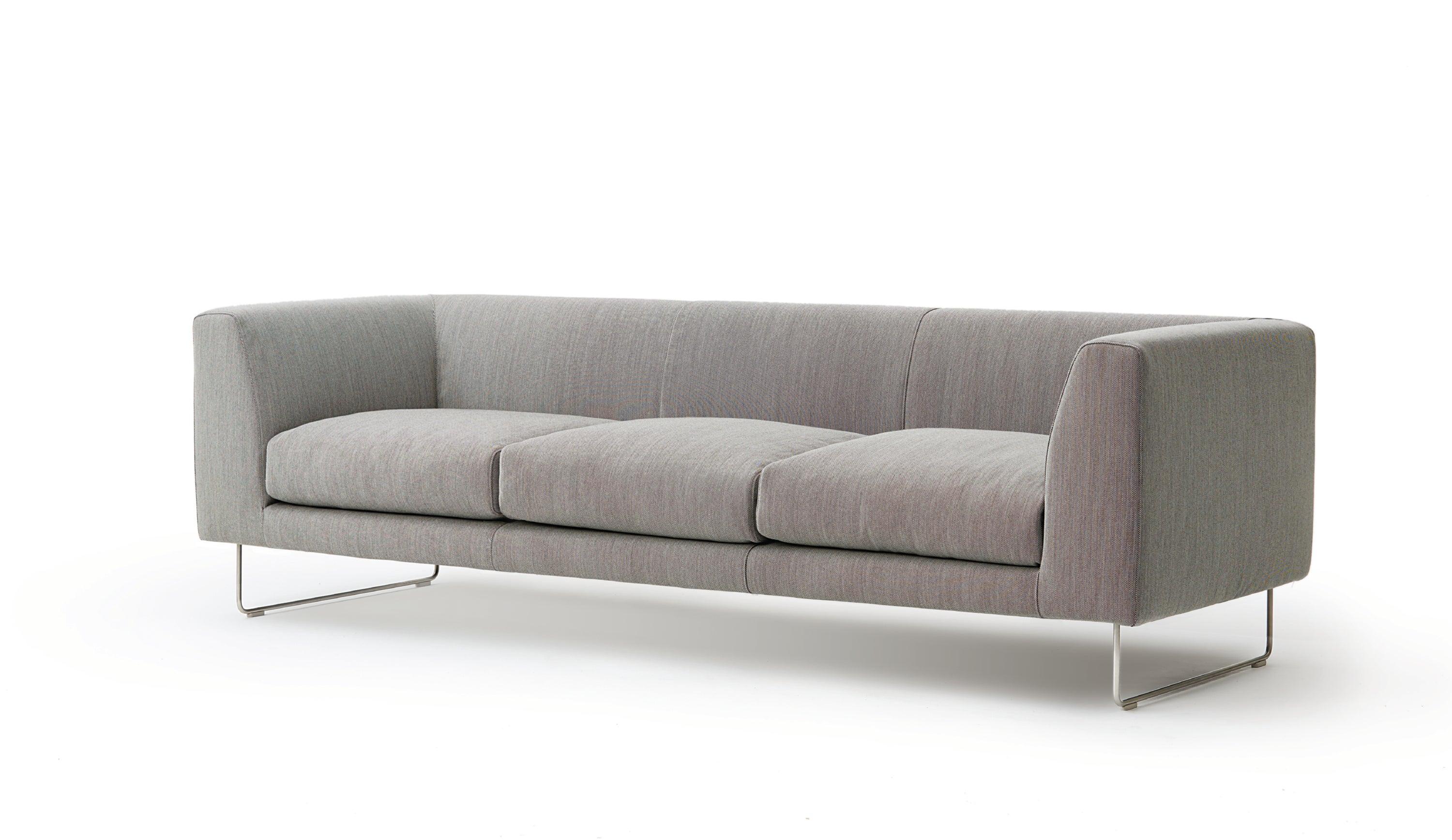 An unstoppable commercial success, the Elan sofa continues to impress. Designed by Jasper Morrison in 1999, Elan sofas rest upon medium-density conglomerate panels, solid fir wood, poplar plywood and metal inserts on top of springy elastic belts;