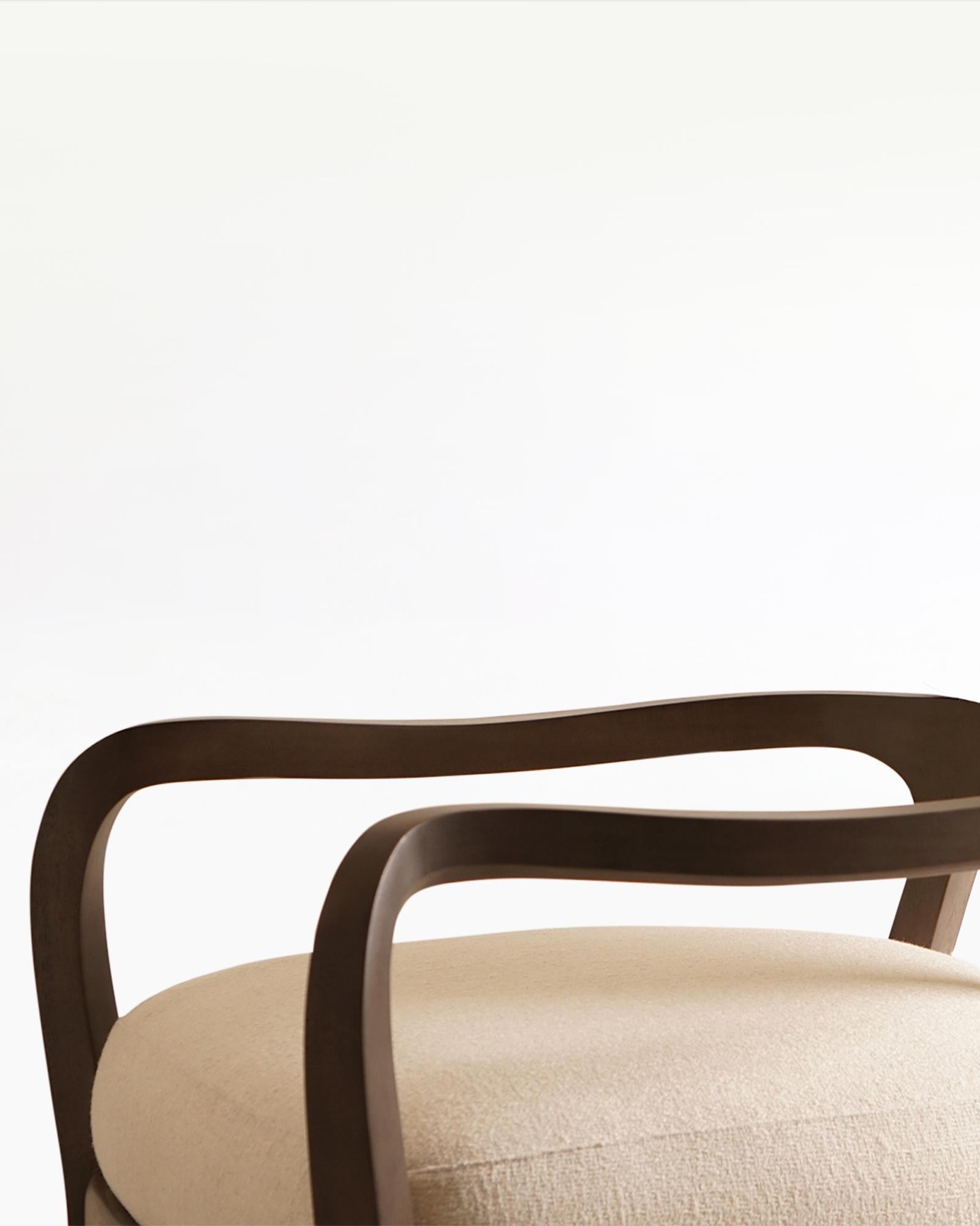 Eland Lounge Chair in Espresso Walnut In New Condition For Sale In New York, US