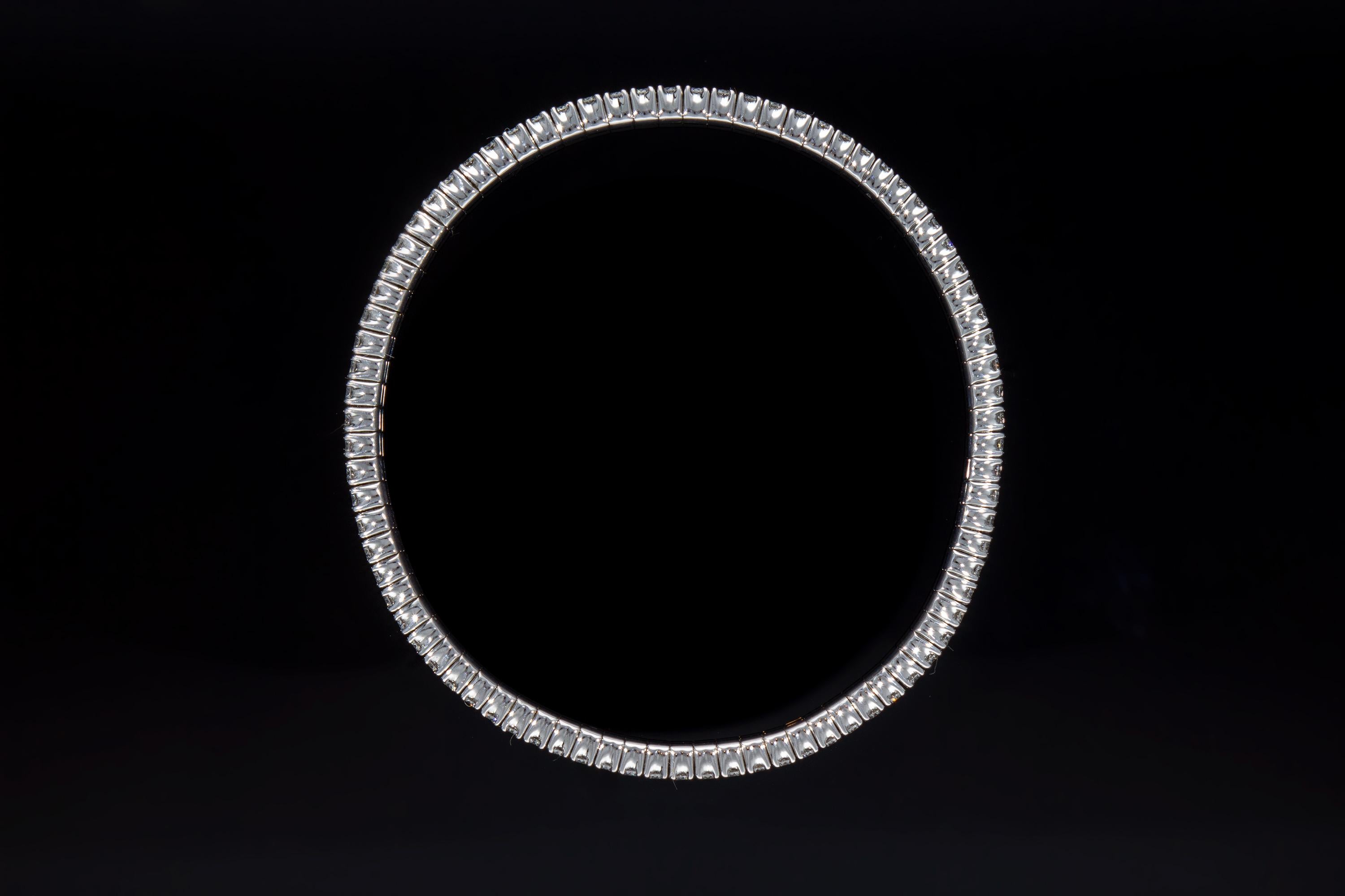 Elastic Armband aus 18 Karat Weißgold mit 2,85 Karat Diamanten im Angebot 2