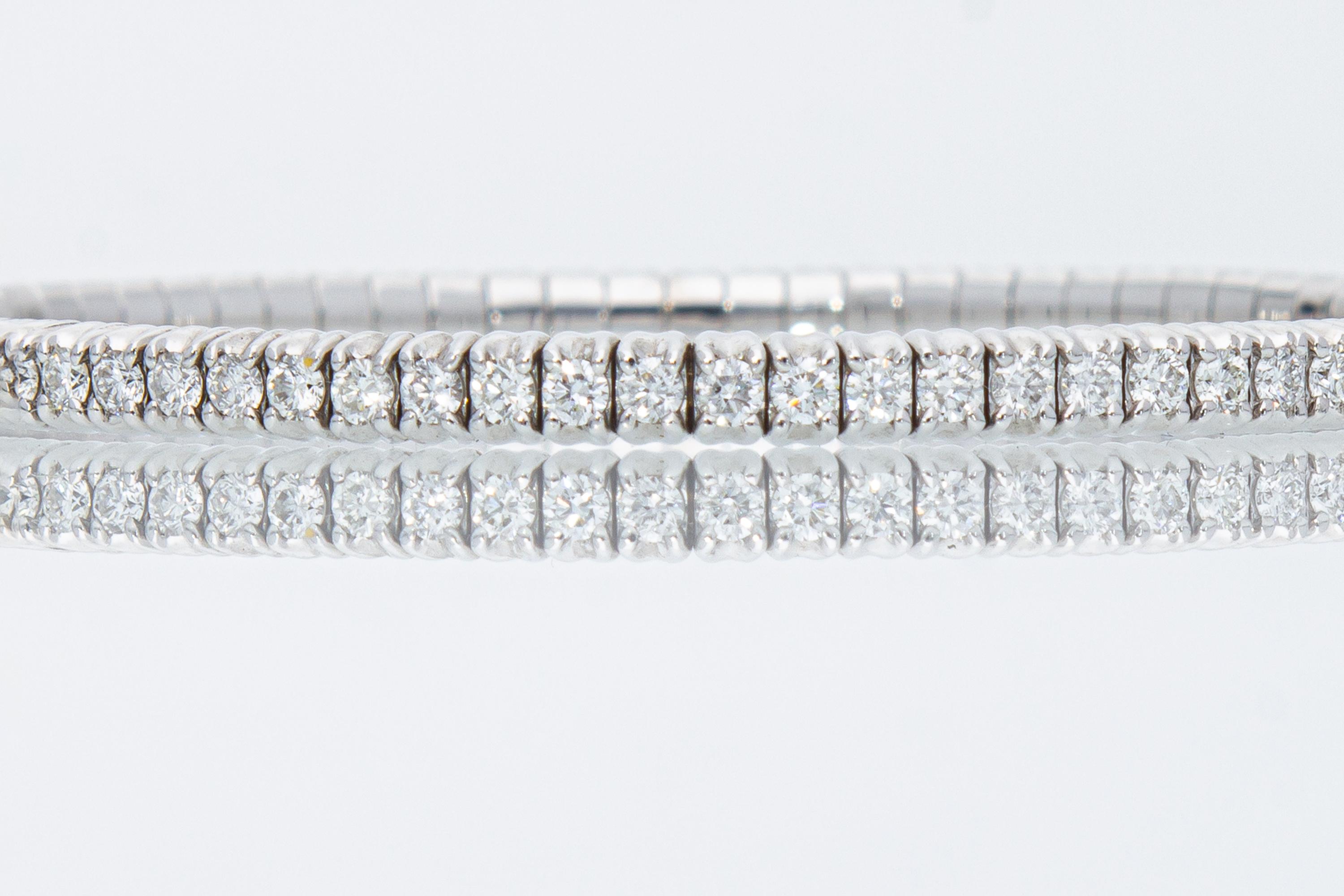 Elastic Bracelet with 2.85 ct of Diamonds, 18 Kt White Gold Bracelet For Sale 1