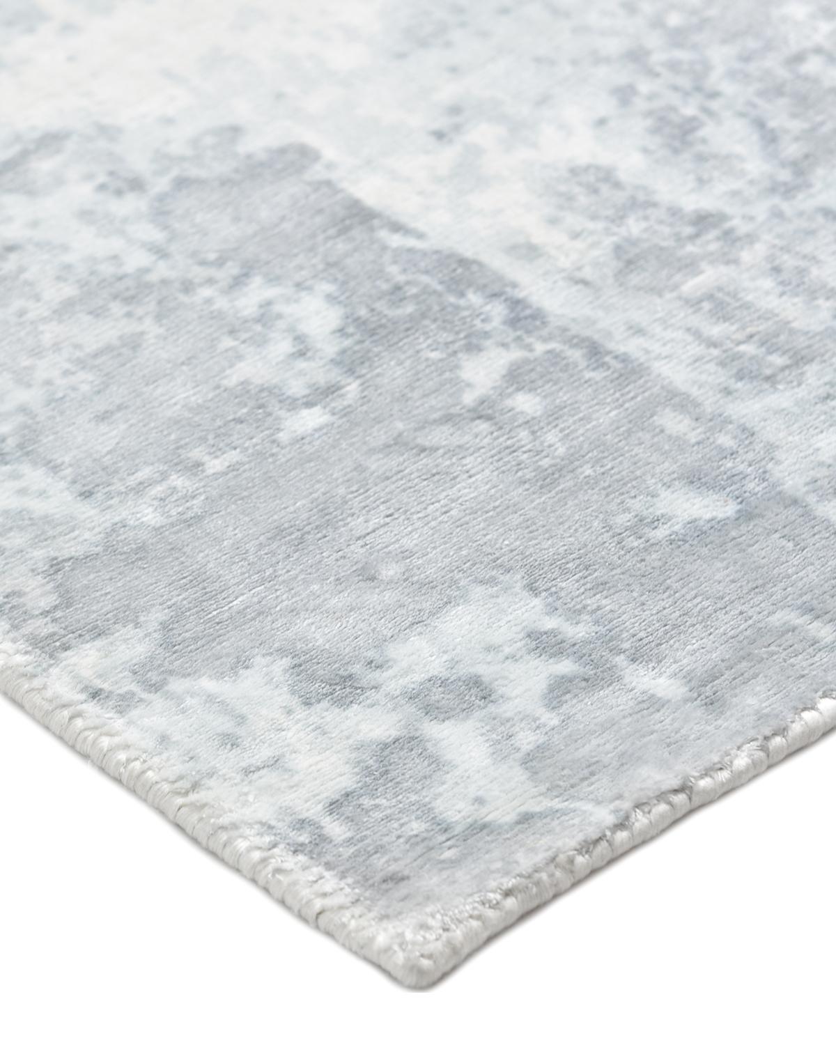 With their freeform motifs and sophisticated color play, the rugs in the Abstract collection imbue a room with a fresh, dynamic spirit. This collection was handcrafted, in India, using the finest-quality fibers and methods passed down for