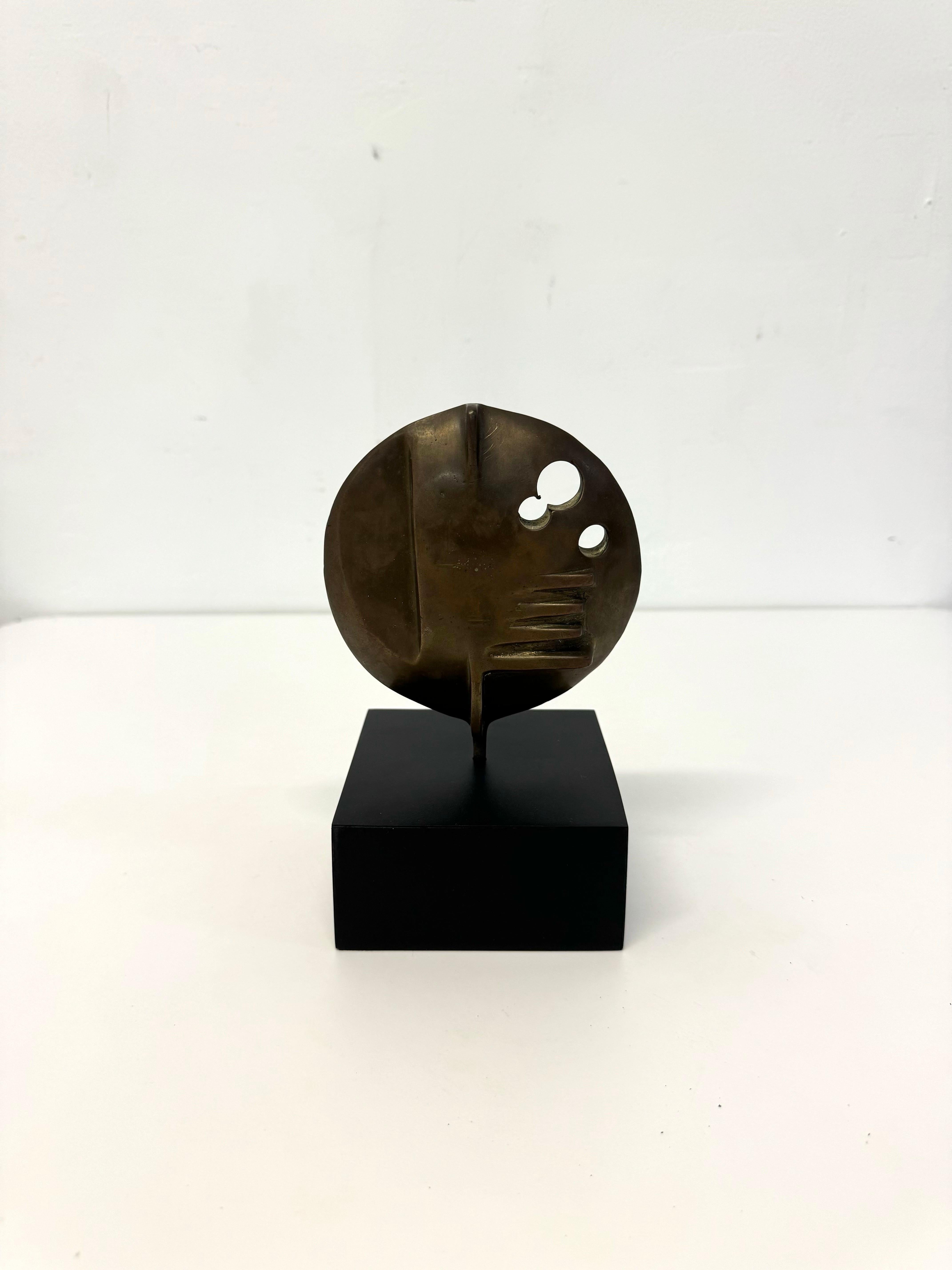 XX secolo Scultura moderna astratta in bronzo di Elcio Becheroni, anni '60 in vendita