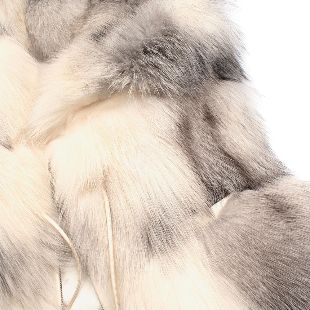 Elcom White and Grey Fox Fur Zipped Gilet - One Size 4