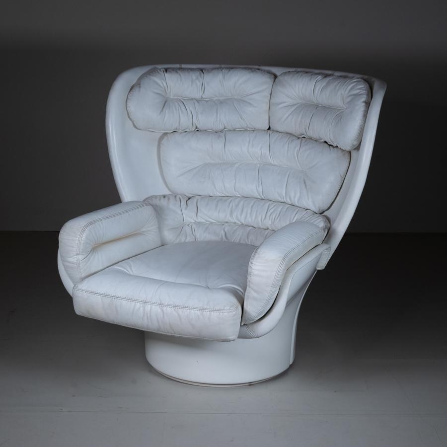 The Elda Armchair, designed by Joe Colombo for Comfort Italia in 1963, is an icon of modern design. Featuring an avant-garde and futuristic design, this armchair offers extraordinary comfort thanks to its ergonomic structure and the high-quality