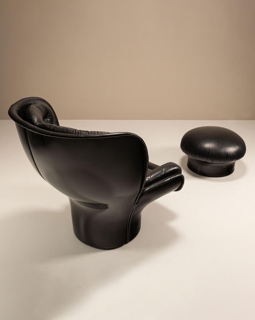 Sedia 'Elda' di Joe Colombo e Pouf Mario Brunu in pelle nera per il massimo comfort in vendita 11