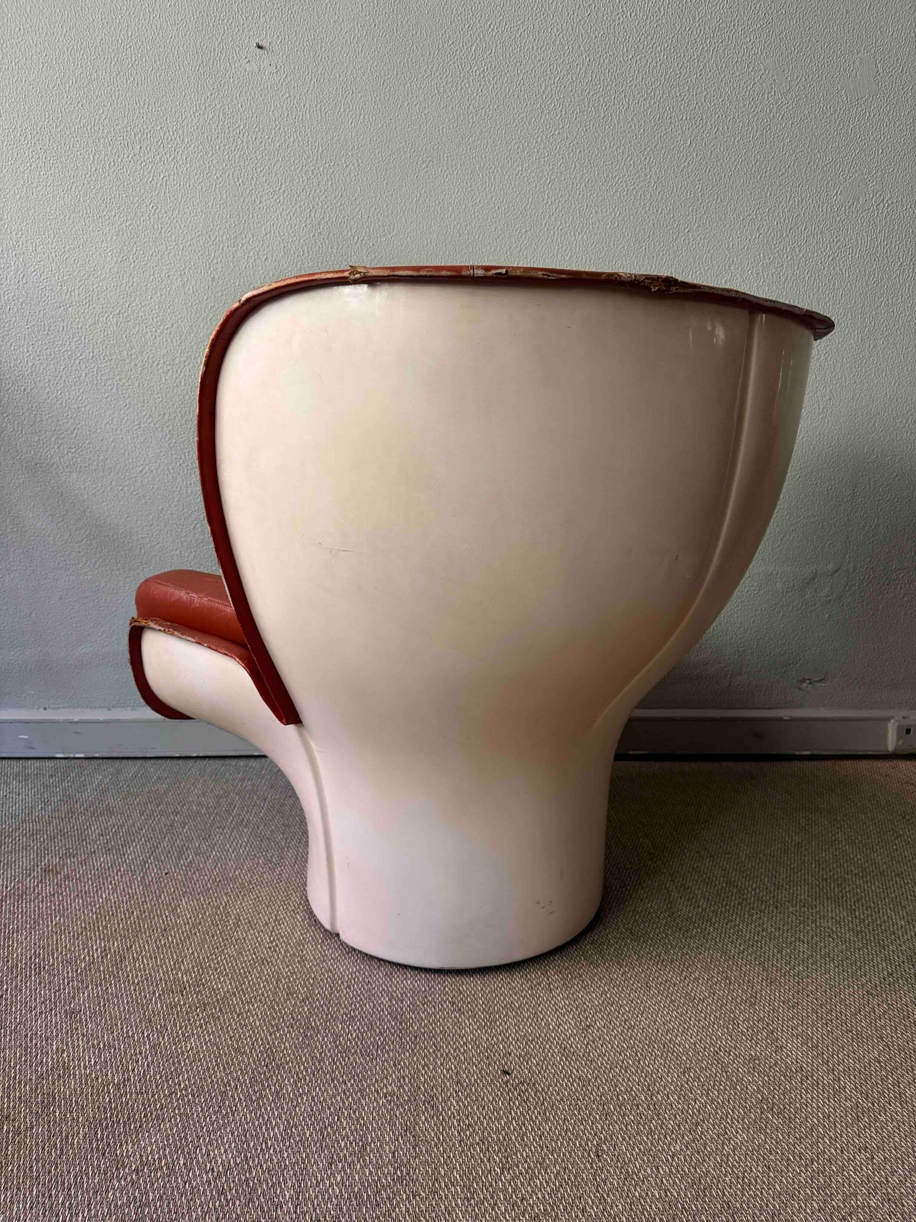 Elda Chair by Joe Colombo for Comfort - 1960's Italy In Fair Condition For Sale In Lisboa, PT