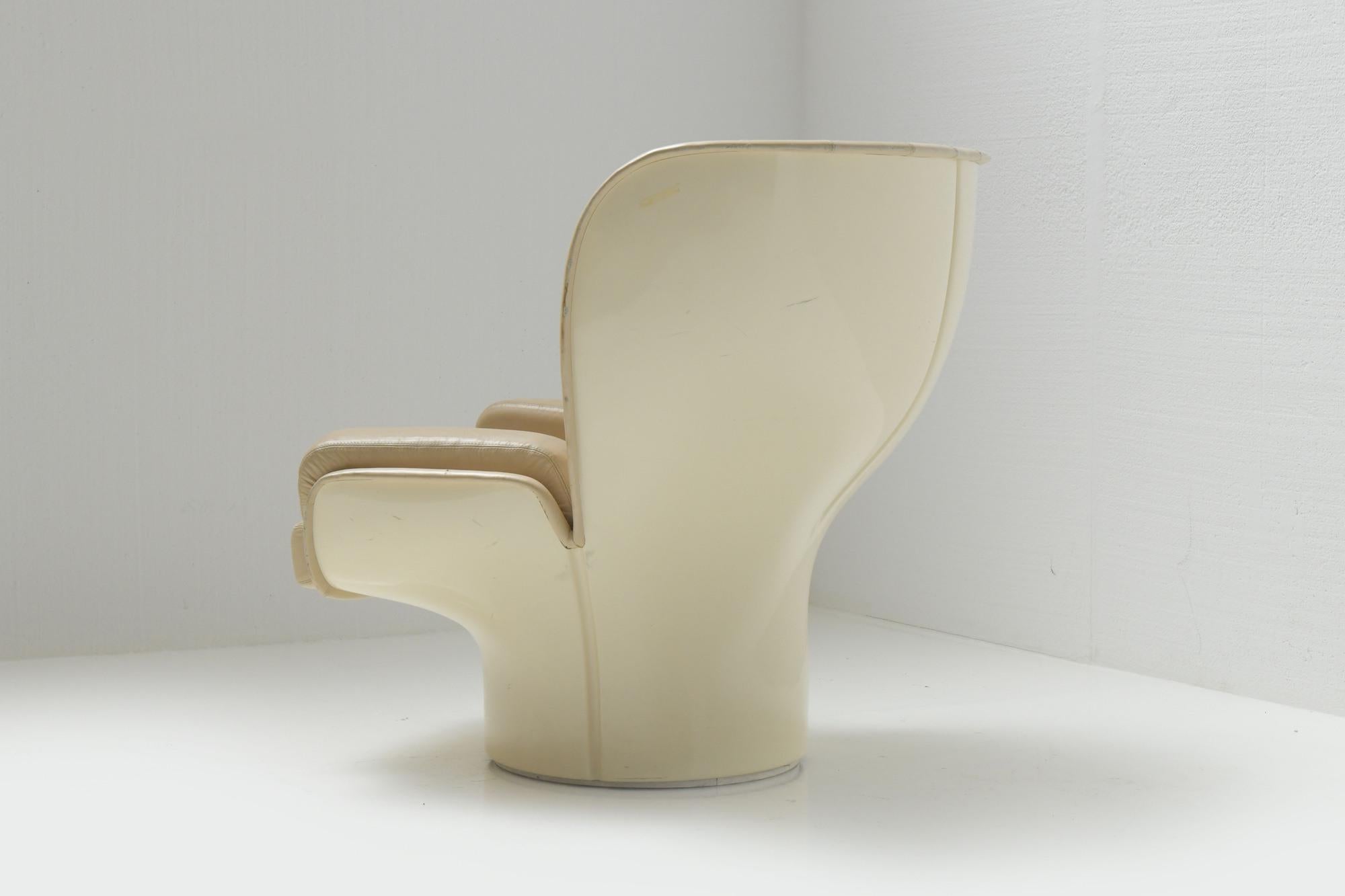 Elda Chair in Cream Leather by Joe Colombo for Comfort Italy In Good Condition In Buggenhout, Oost-Vlaanderen