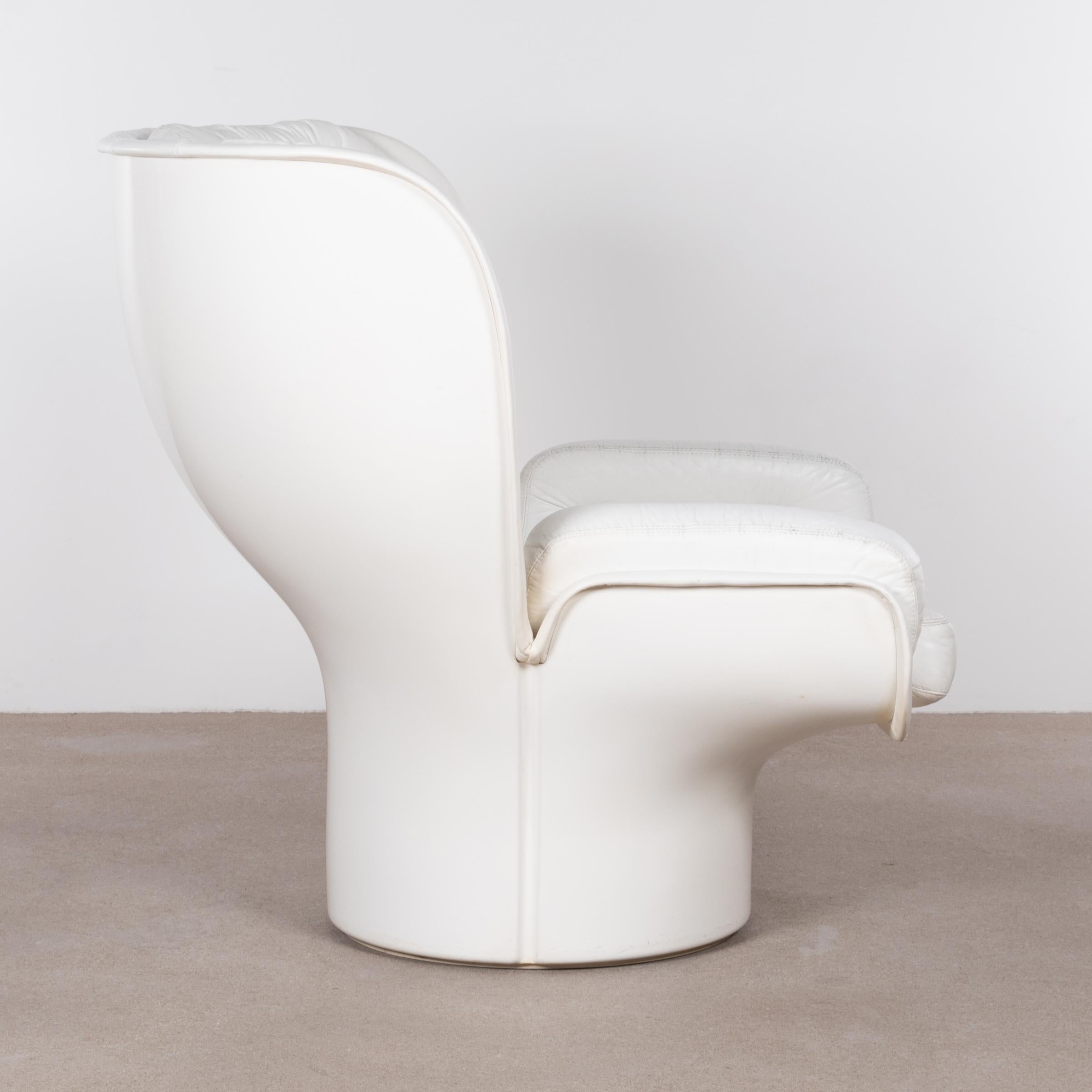 Italian Elda Lounge Chair in White Leather by Joe Colombo