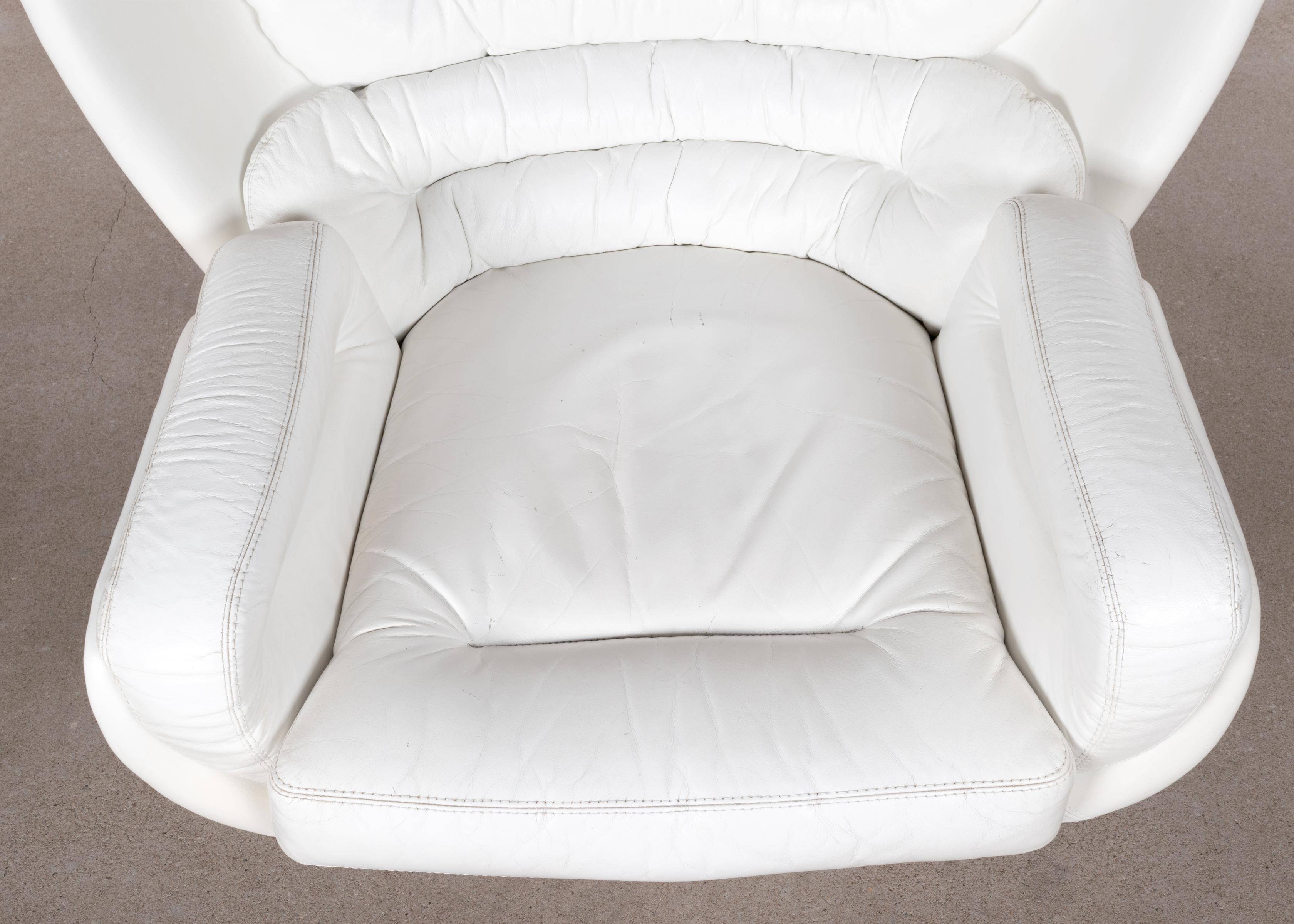 Elda Lounge Chair in White Leather by Joe Colombo 2