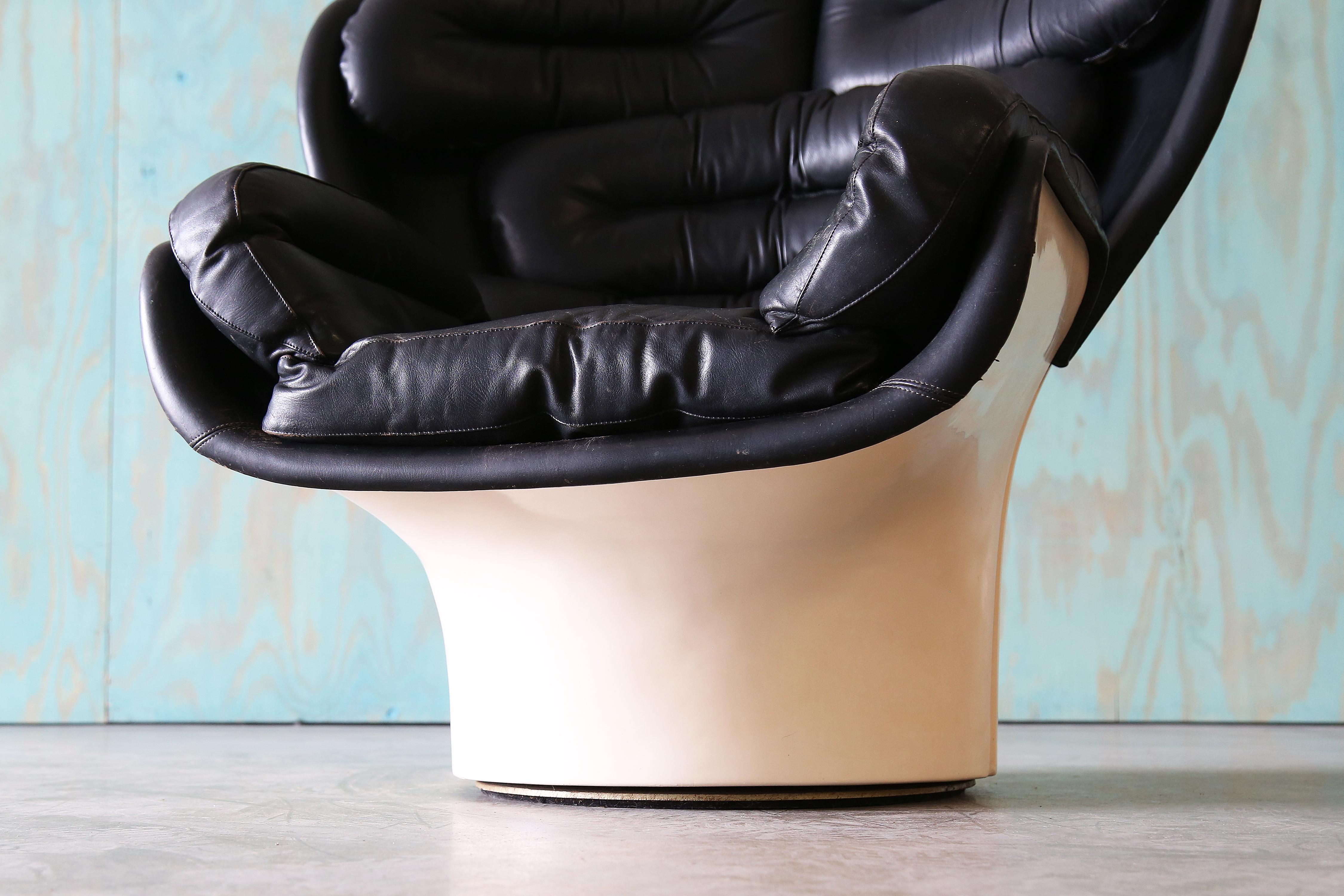 Elda Swivel Lounge Chair by Joe Colombo for Comfort Italy, circa 1963 For Sale 3