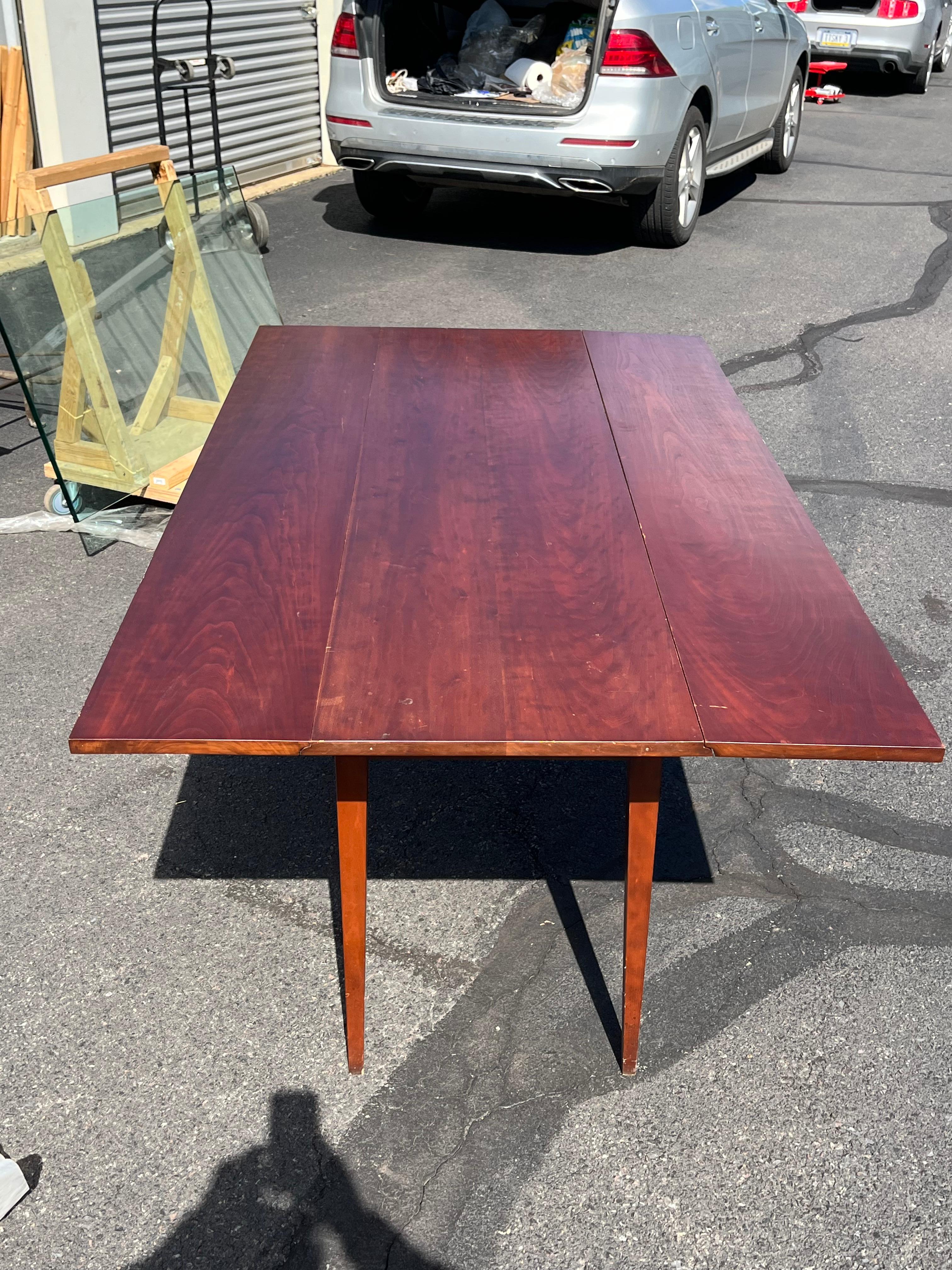 Eldred Wheeler Dropleaf Harvest Table in Cherry In Good Condition In Doylestown, PA