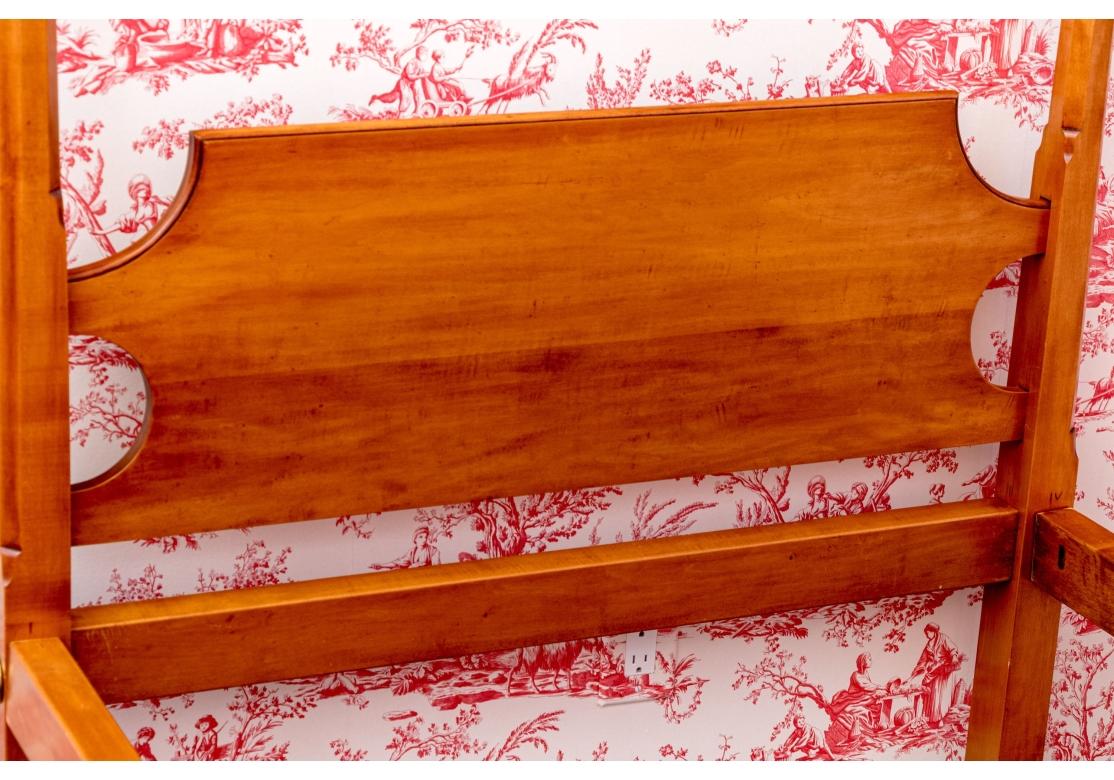 Cama gemela con dosel de arce tigre Eldred Wheeler nº 1 Estadounidense en venta