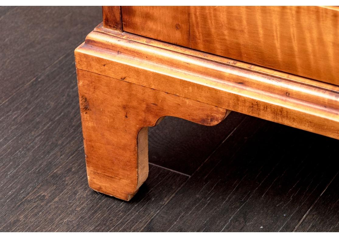 Eldred Wheeler Tiger Maple Chippendale Style Server In Fair Condition For Sale In Bridgeport, CT