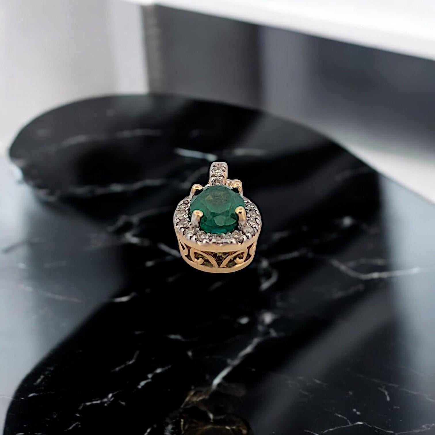 Oval Cut Eleanor 14k Yellow Gold Emerald Necklace Diamond Necklace For Sale