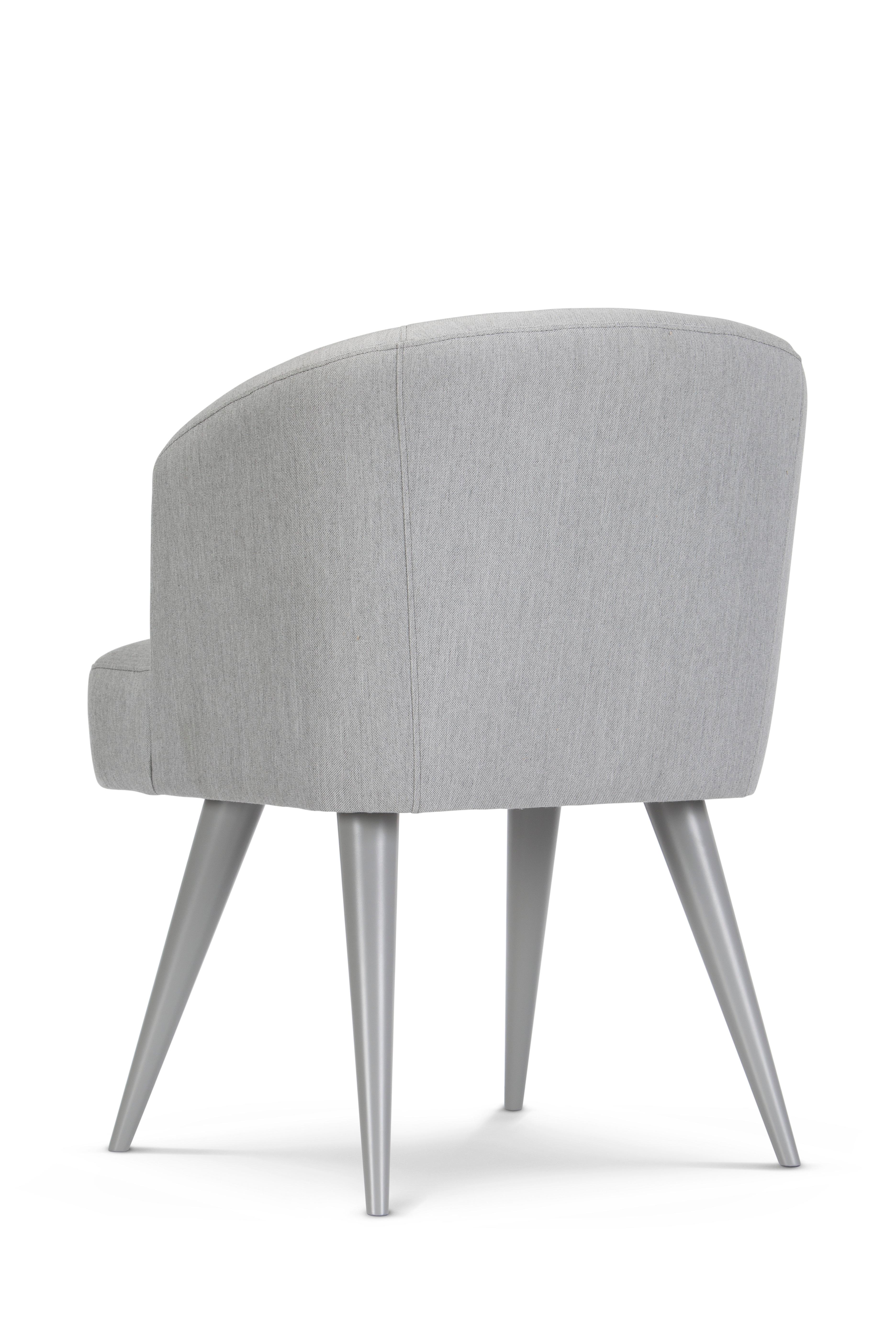 Moderne Eleanor Esszimmerstühle für draußen, grau, handgefertigt in Portugal von Greenapple (Lackiert) im Angebot
