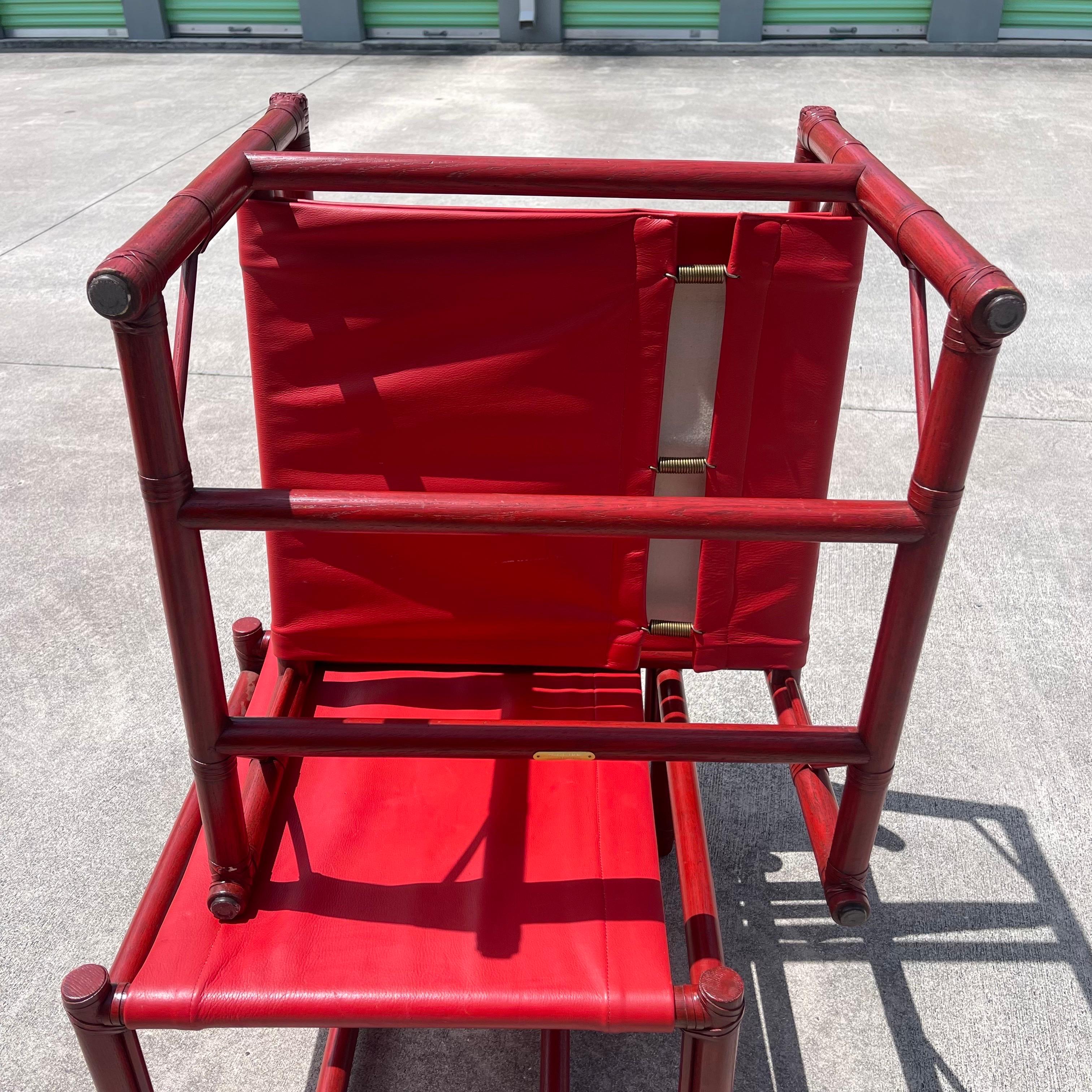 Eleanor Forbes für McGuire Roter Rattan Offiziersstuhl Campaigner Lounge Ottoman im Angebot 4