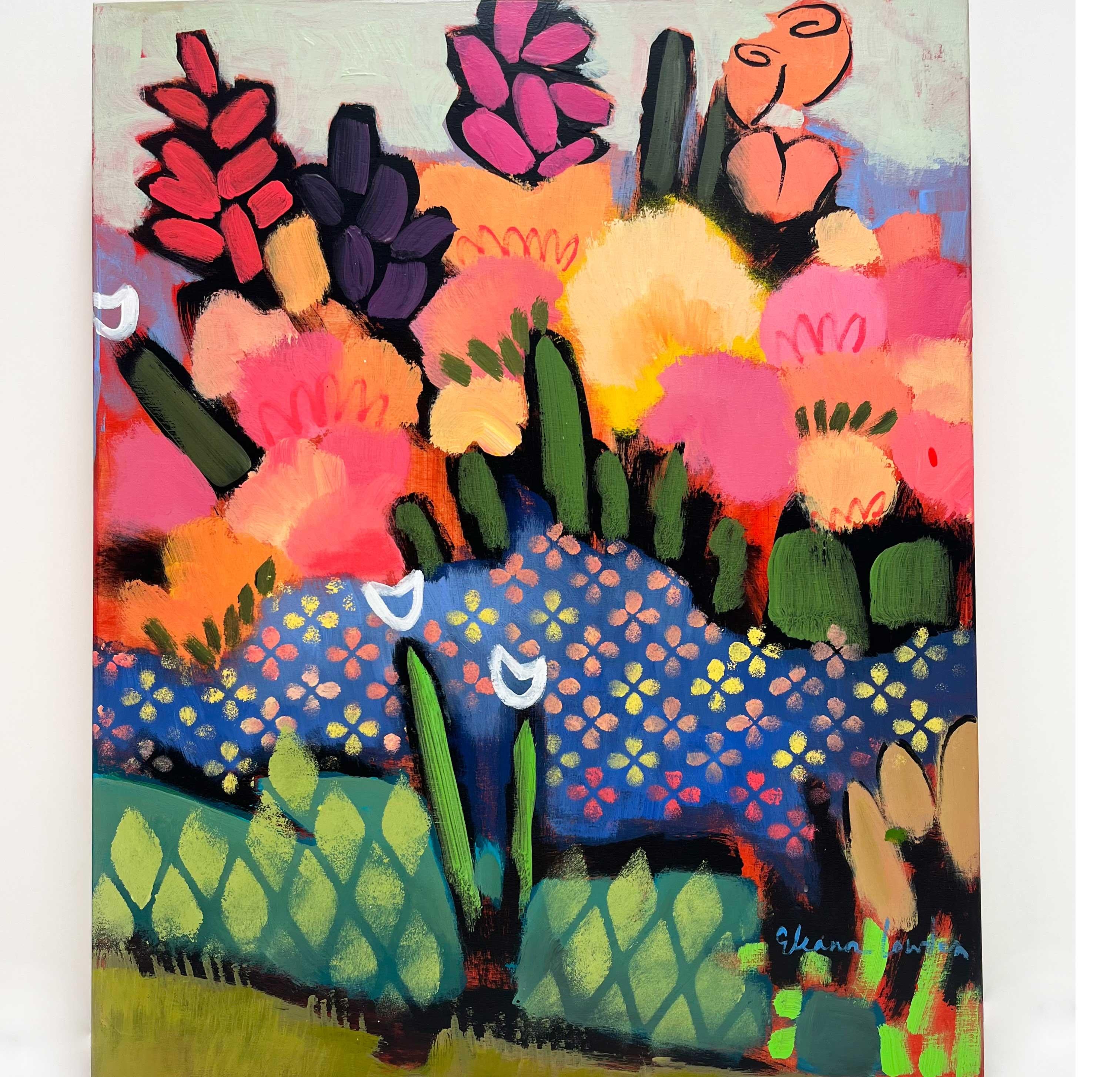 Eleanor Lowden Landscape Painting – Listen Up, farbenfrohe Blumen mit Rosa und Grüntönen, lebendige Gartenlandschaft