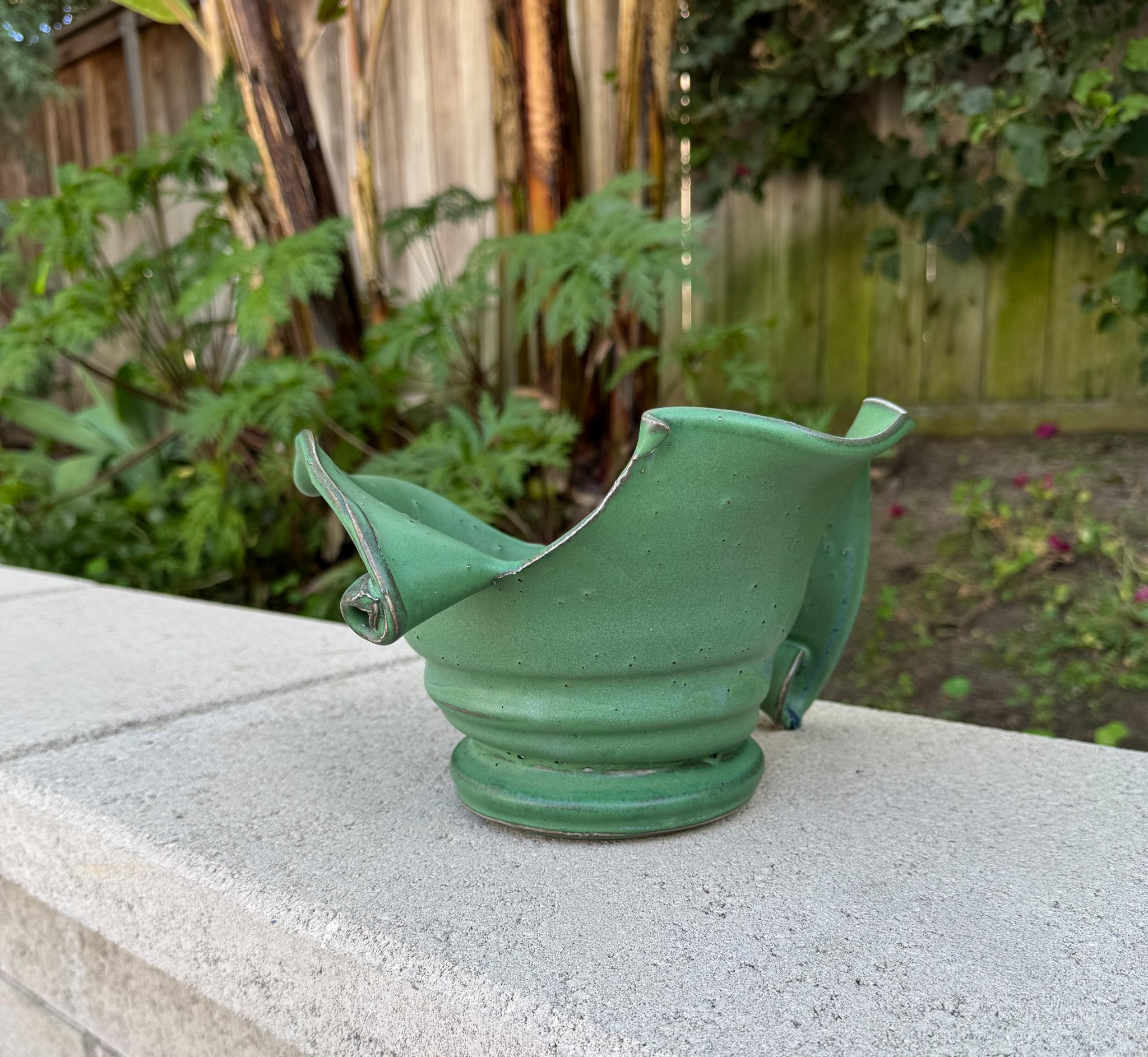 Vaso scultoreo moderno in ceramica di Eleanor Myers, Oregon, anni '90 in vendita 4