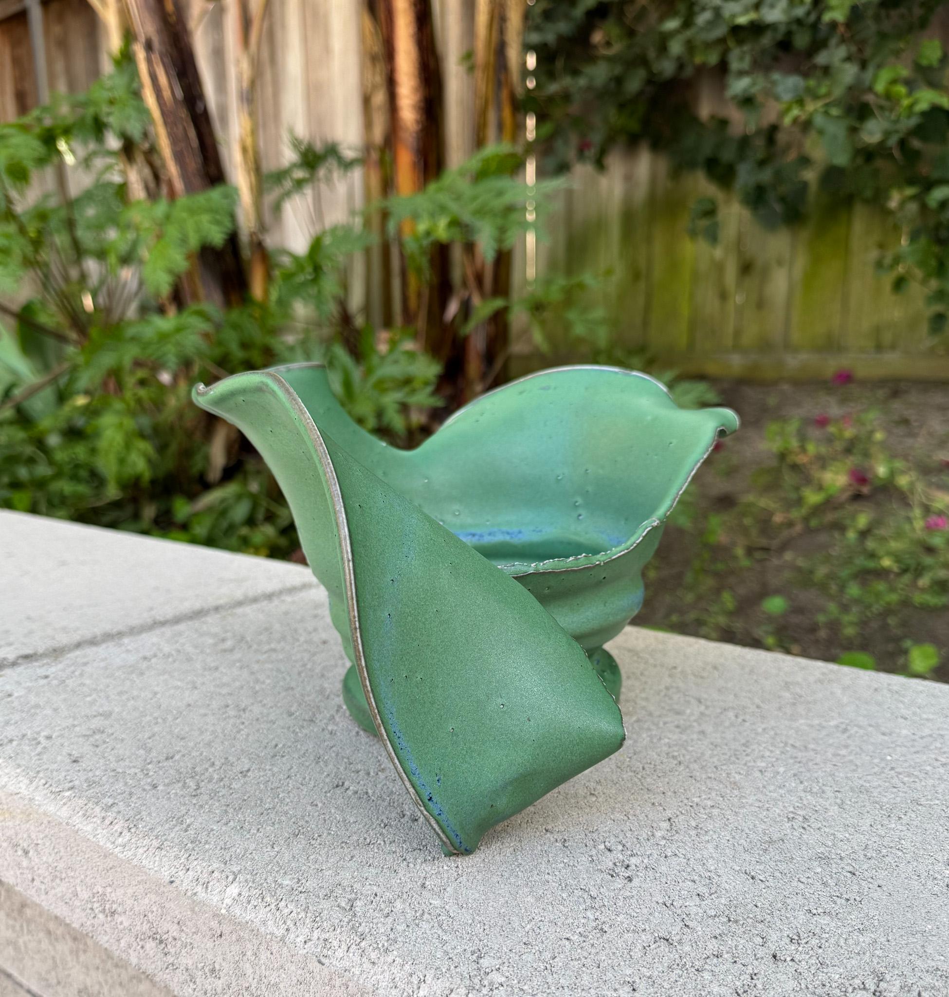 Vaso scultoreo moderno in ceramica di Eleanor Myers, Oregon, anni '90 in vendita 8