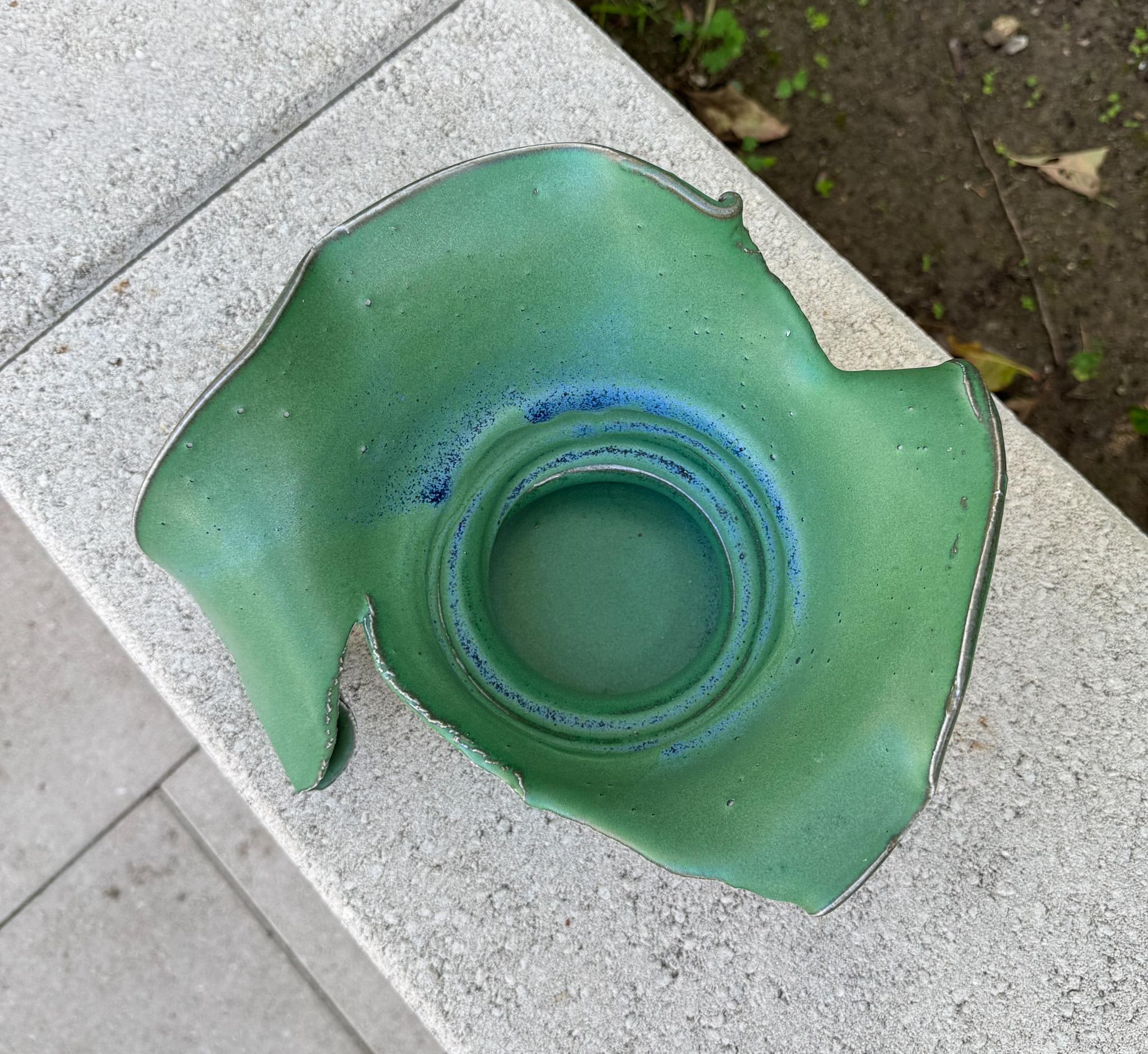 Moderno Vaso scultoreo moderno in ceramica di Eleanor Myers, Oregon, anni '90 in vendita